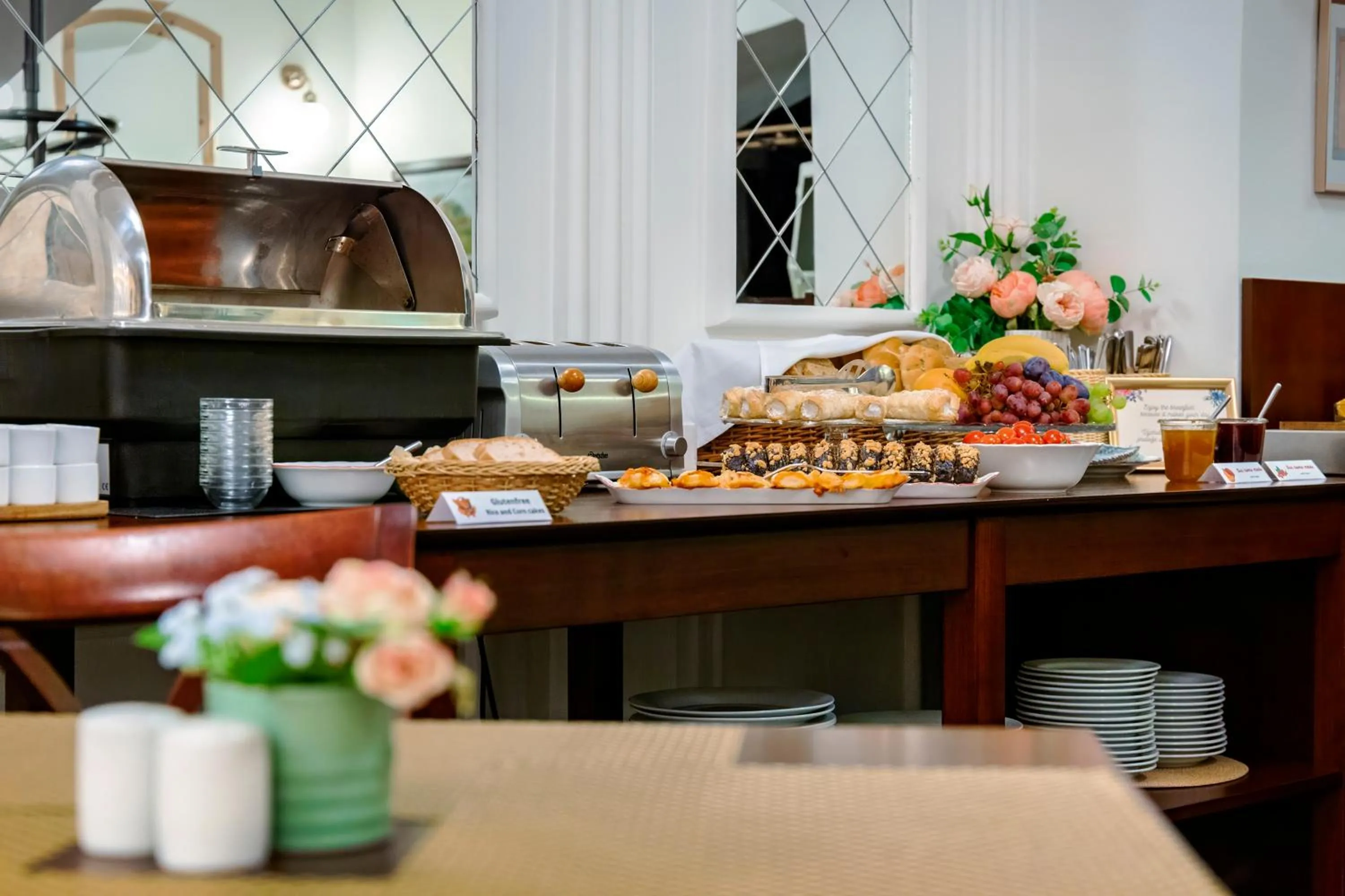 Buffet breakfast in Hotel Orion