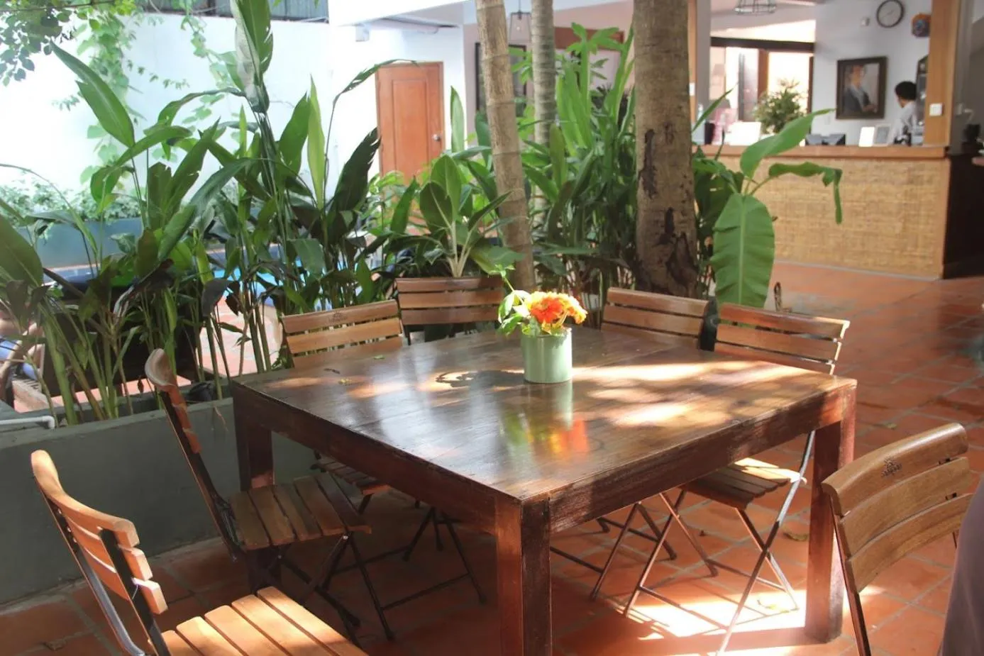 Restaurant/places to eat in YK Art House