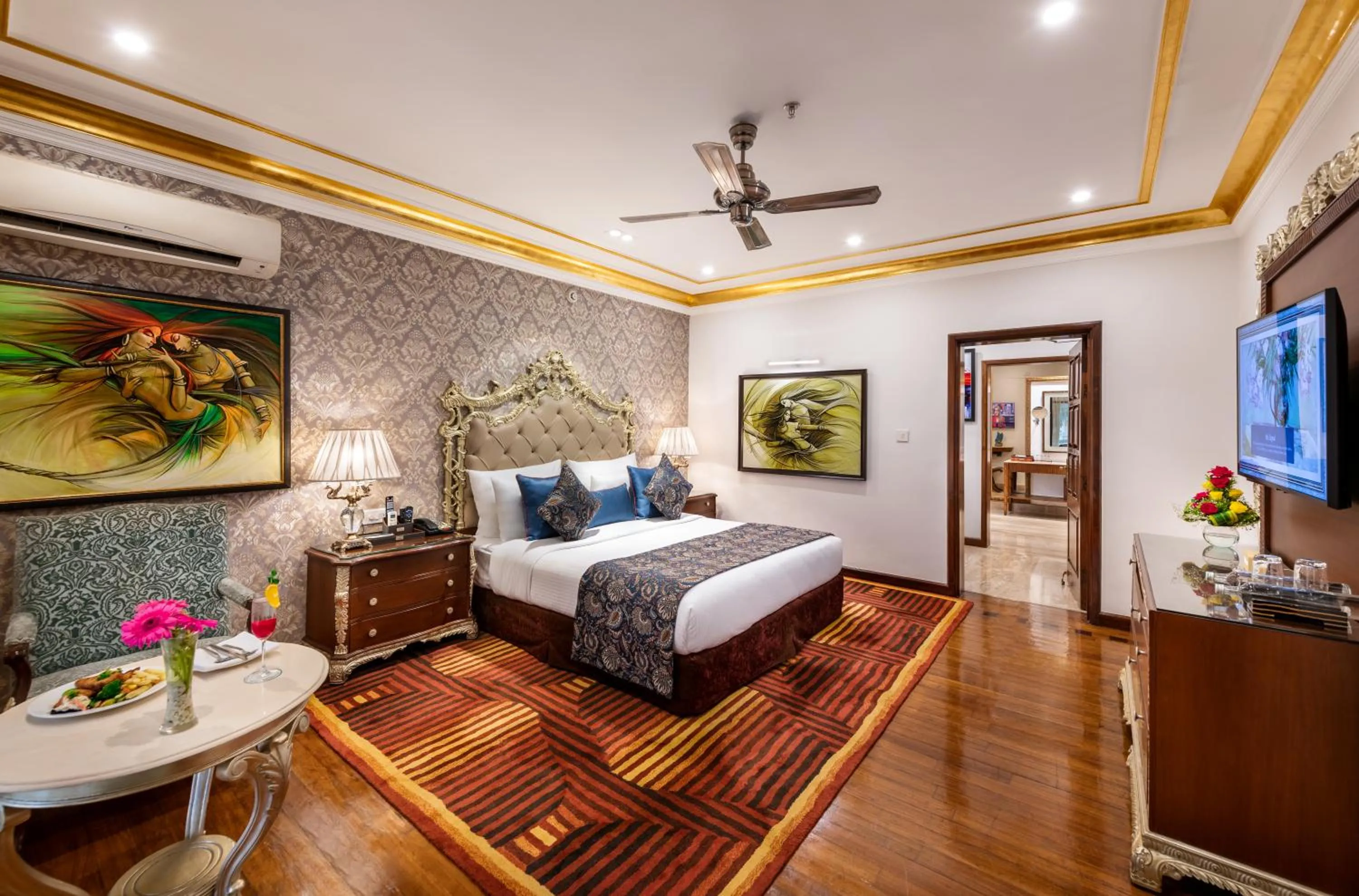 Bedroom, Bed in Mayfair Lagoon