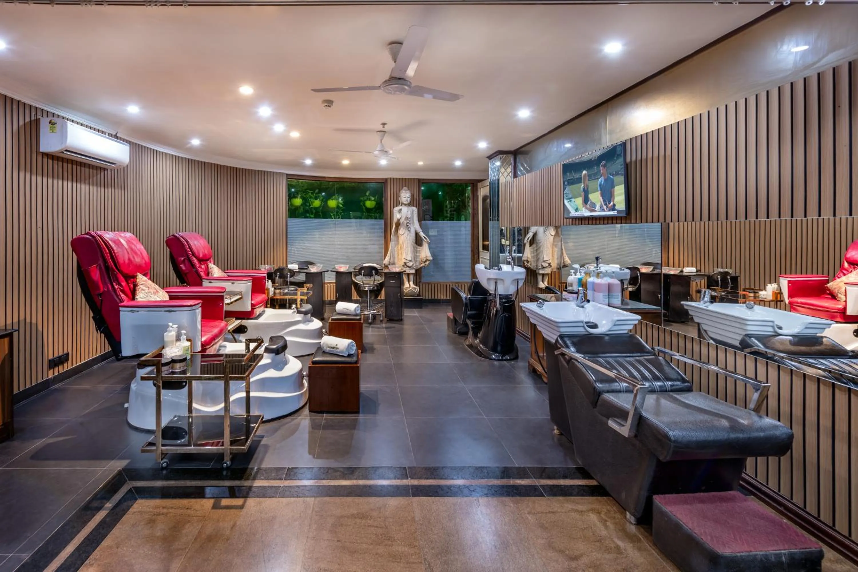 Spa and wellness centre/facilities in Mayfair Lagoon