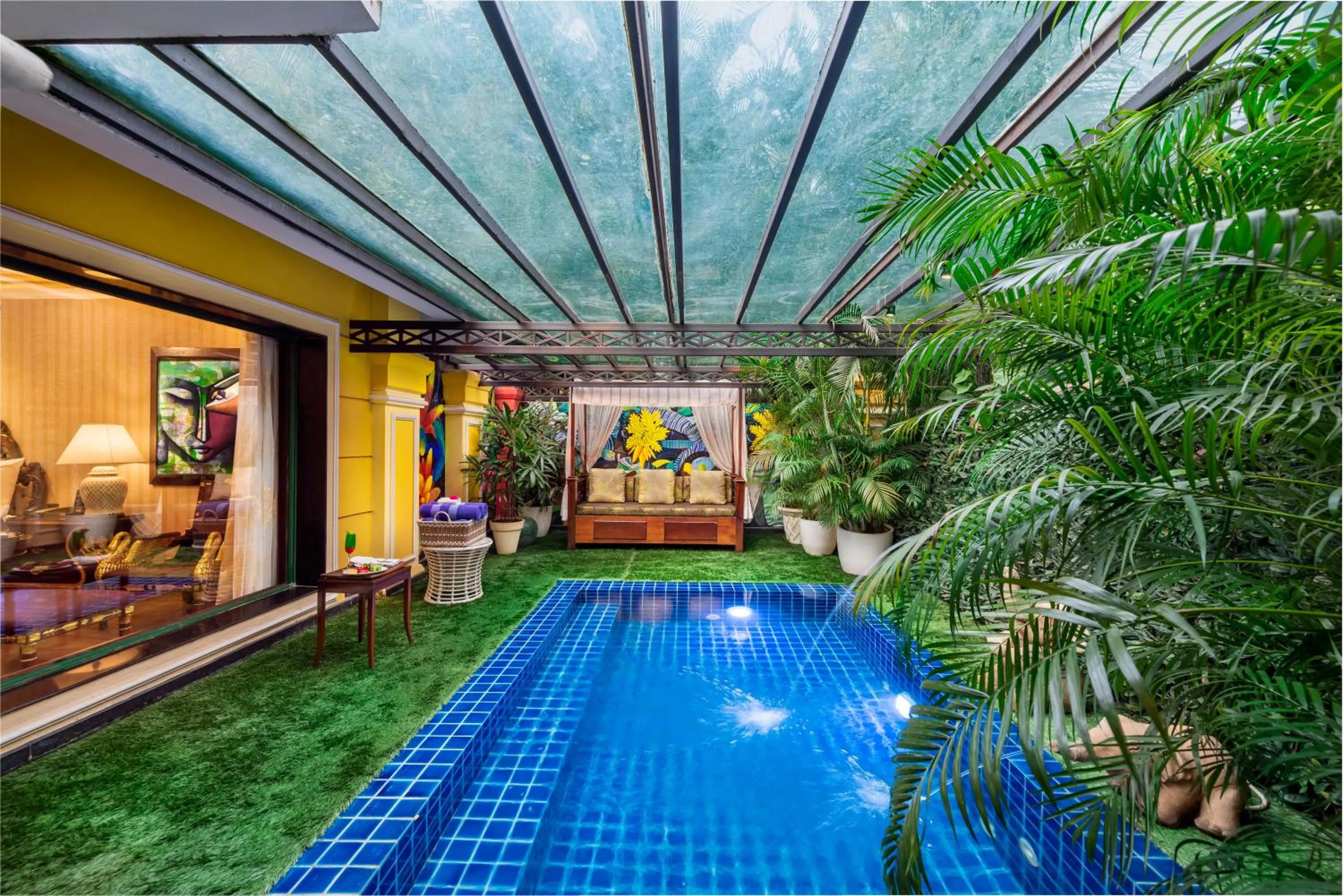 Pool view in Mayfair Lagoon