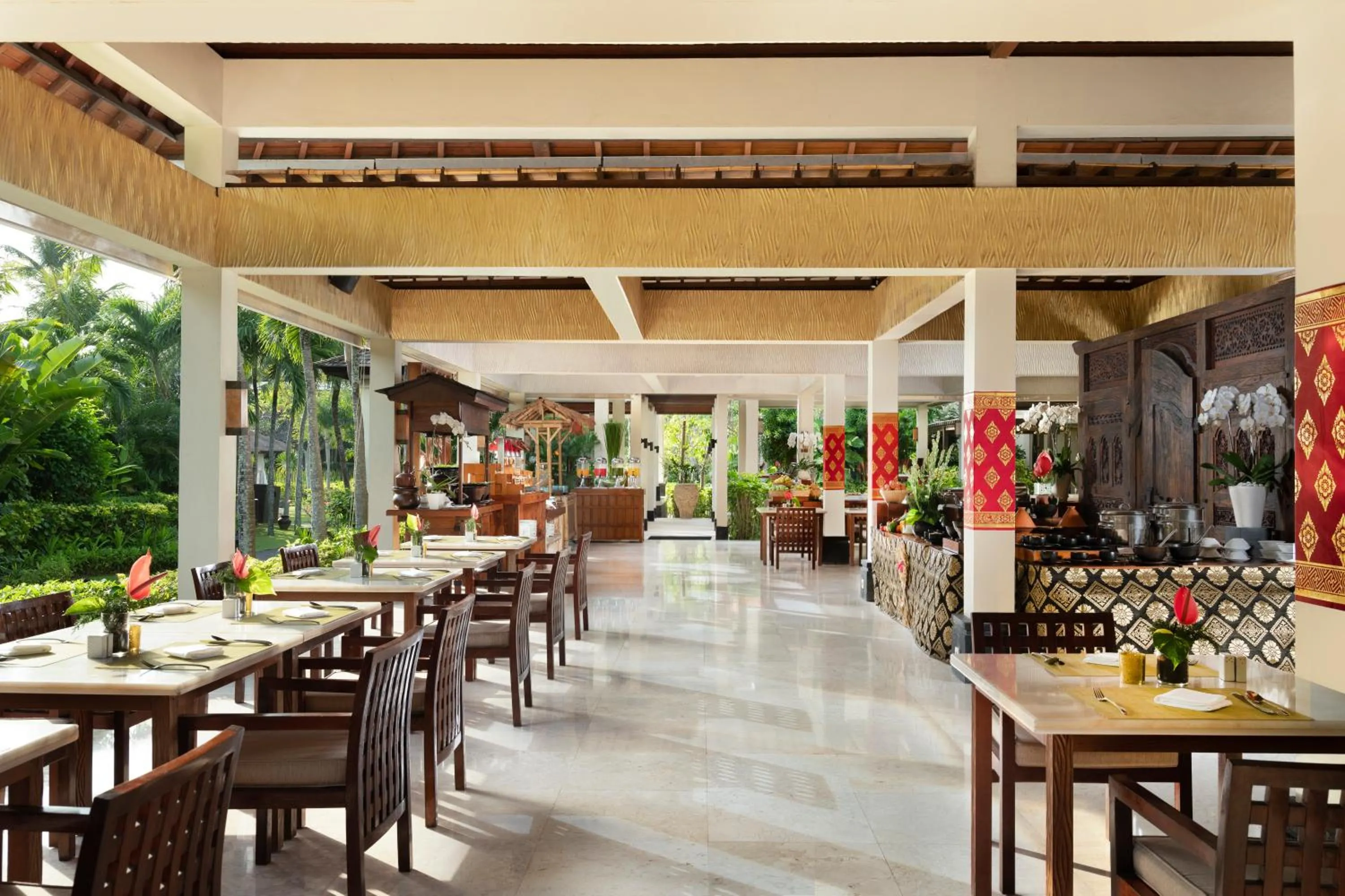 Restaurant/places to eat in The Seminyak Beach Resort & Spa