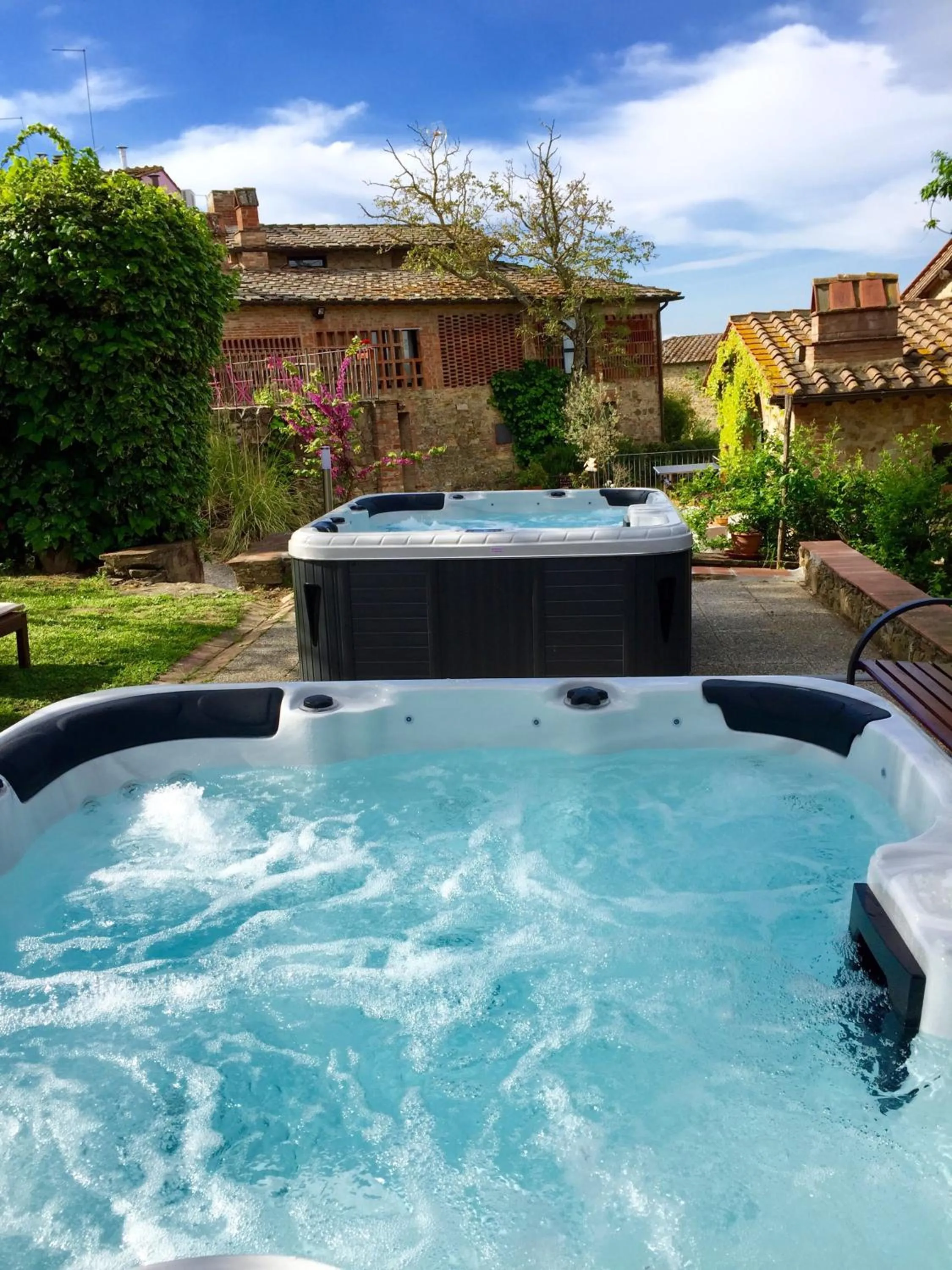 Evening entertainment in Casa Lucia in Chianti