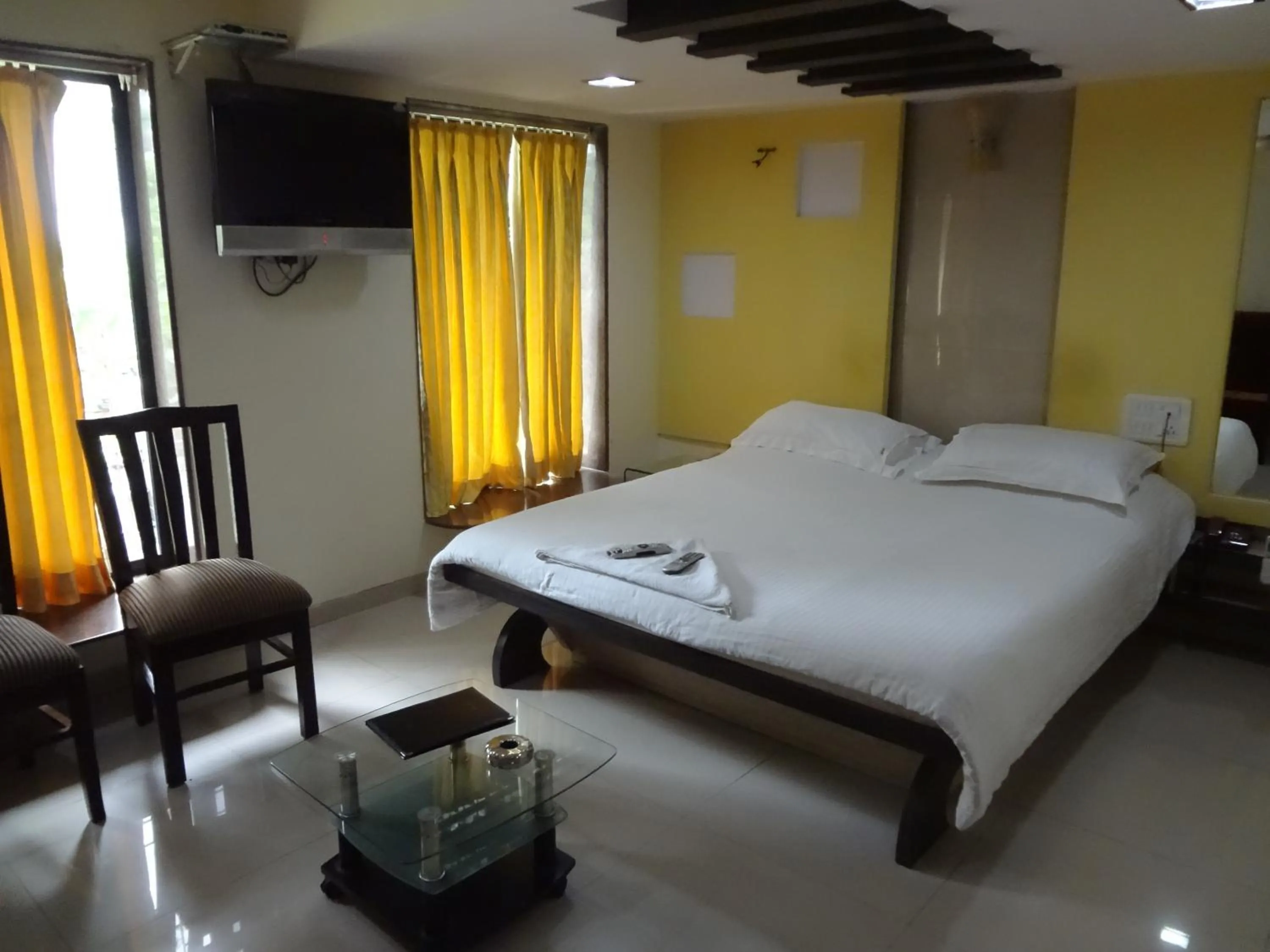 Photo of the whole room, Bed in Hotel Arma Court - Near US Embassy, BKC