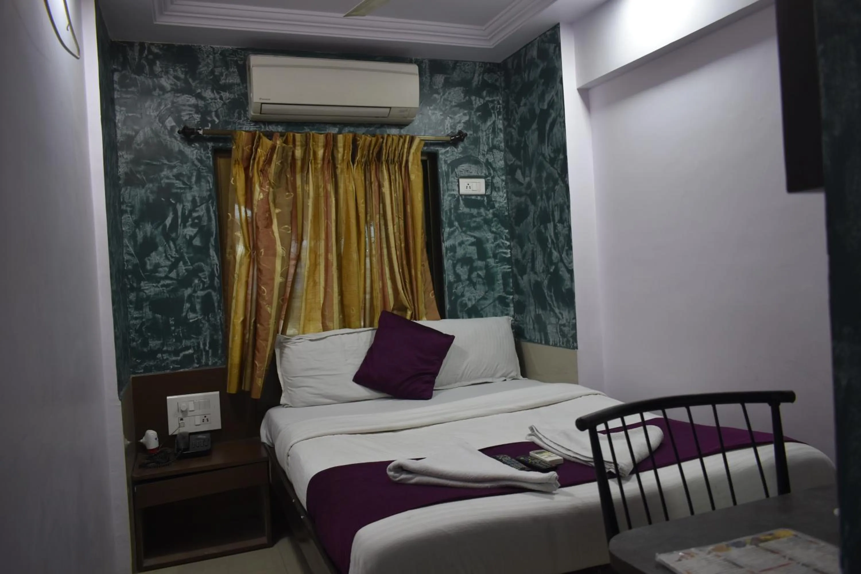 Bed in Hotel Arma Court - Near US Embassy, BKC