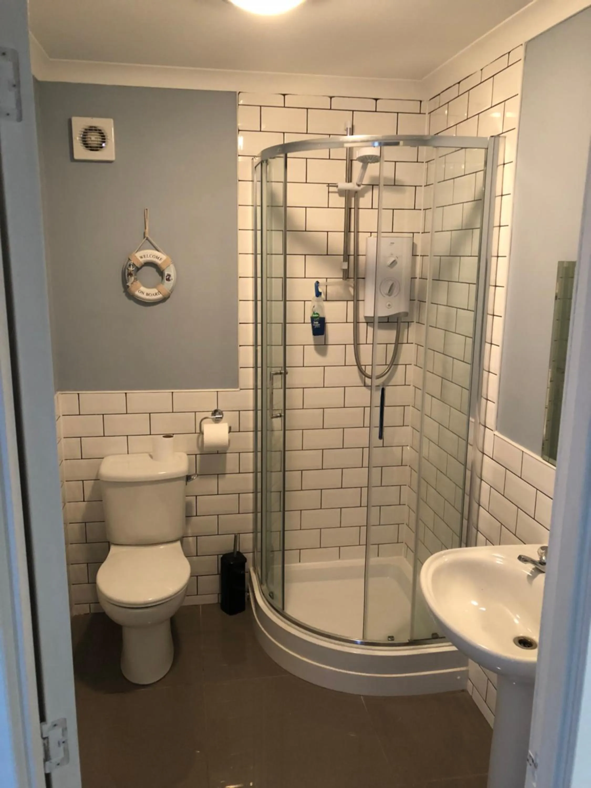 Shower in Rooms at 31