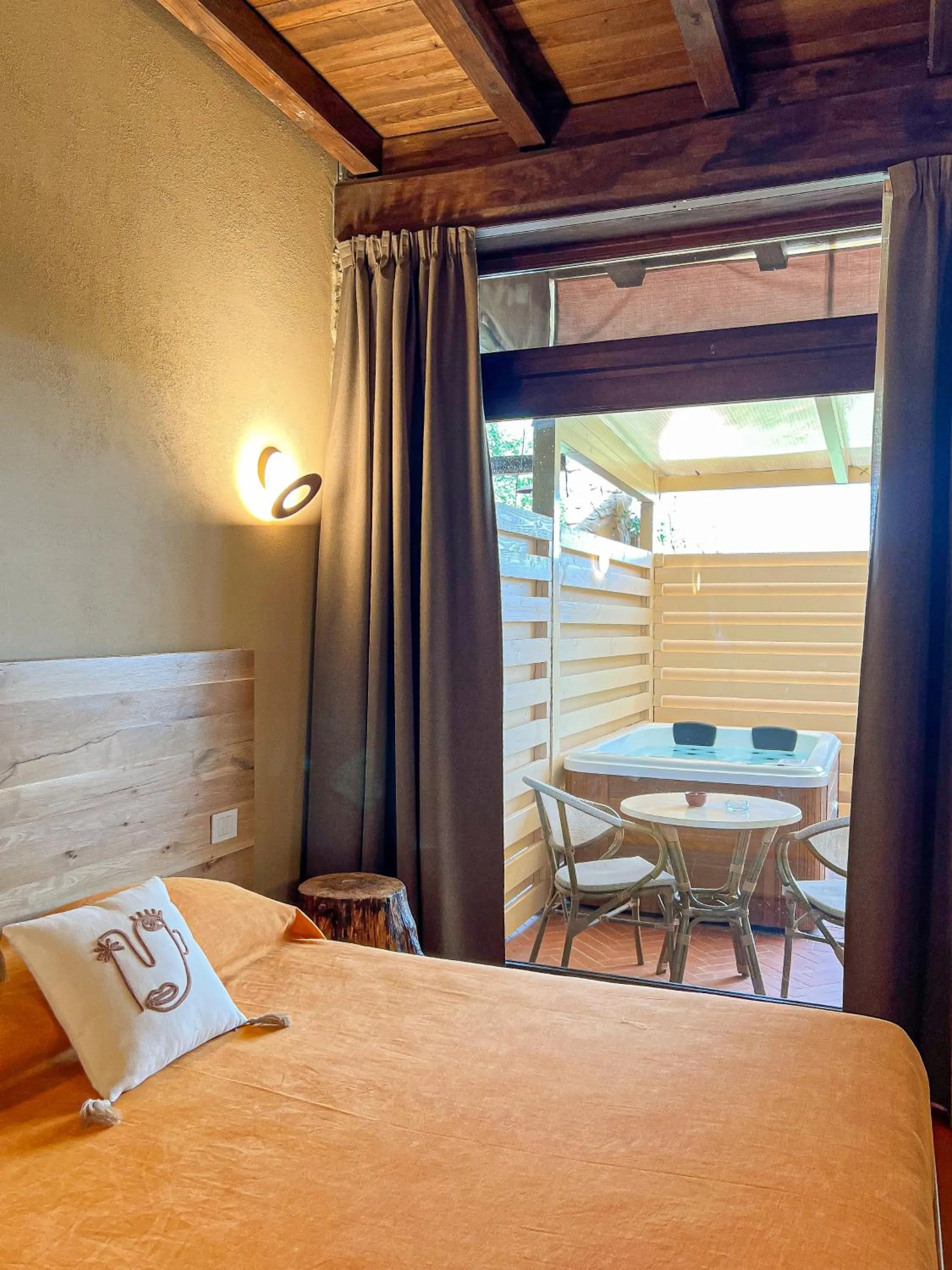 View (from property/room), Bed in Antico Casale