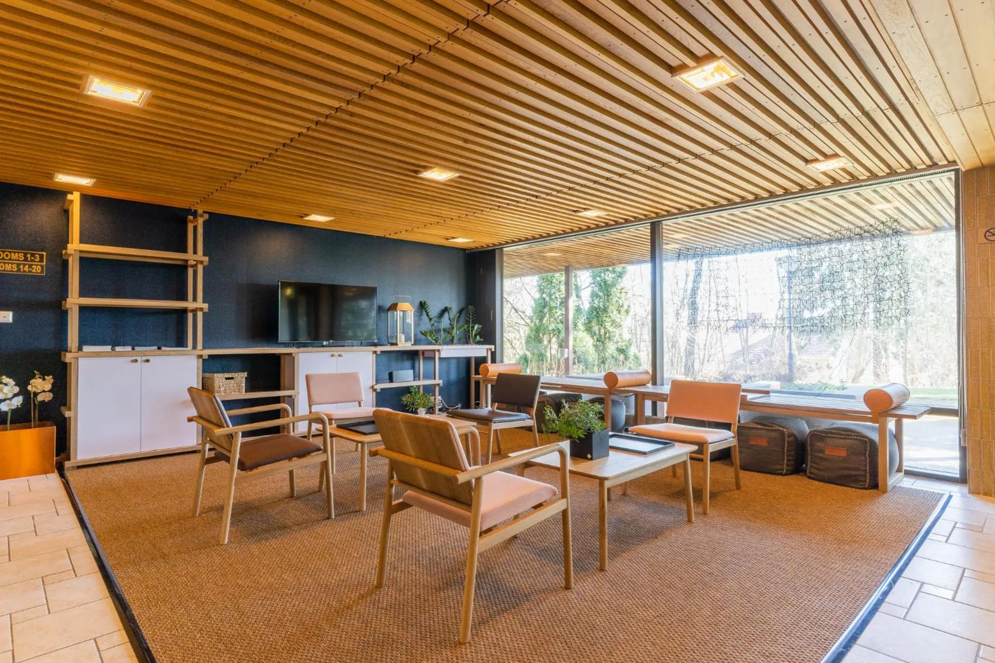 Area and facilities in Hotel Fjalar