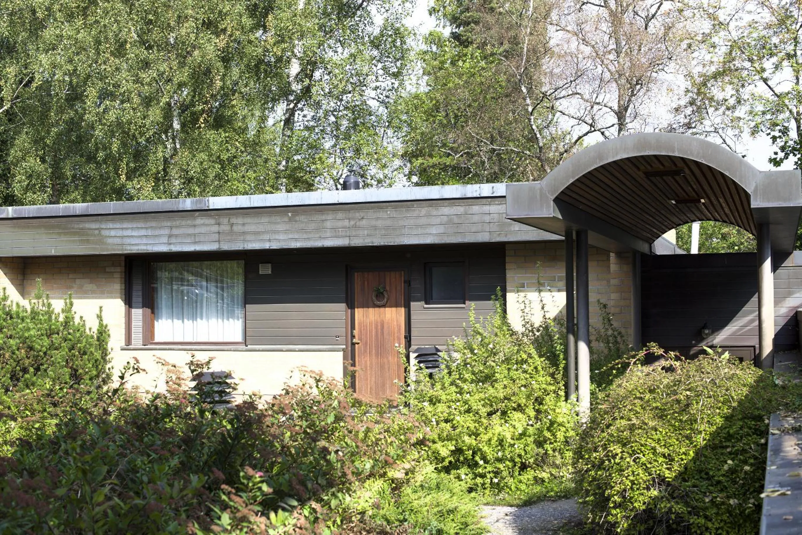 Property building in Hotel Fjalar