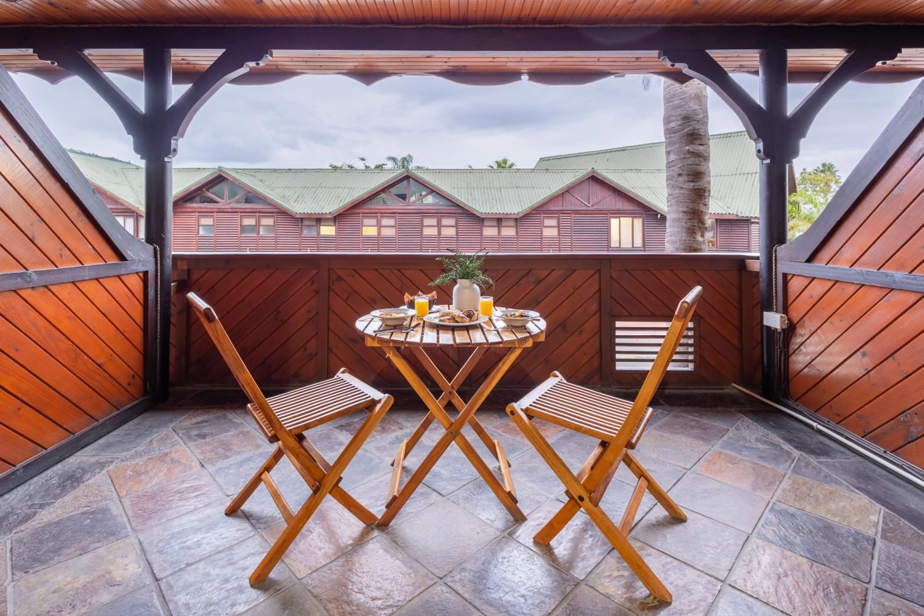 Balcony/Terrace in Knysna Log-Inn Hotel