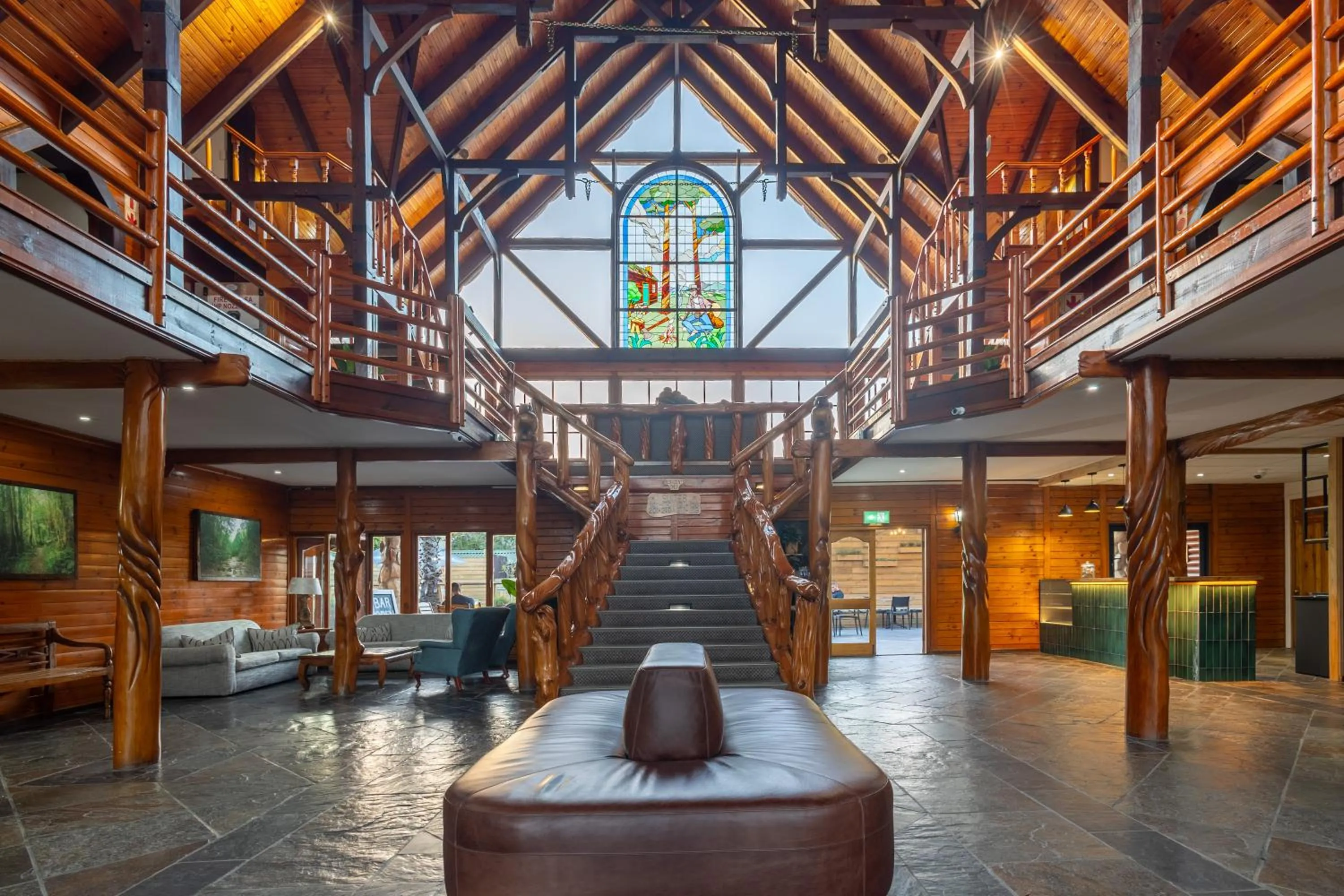 Property building in Knysna Log-Inn Hotel