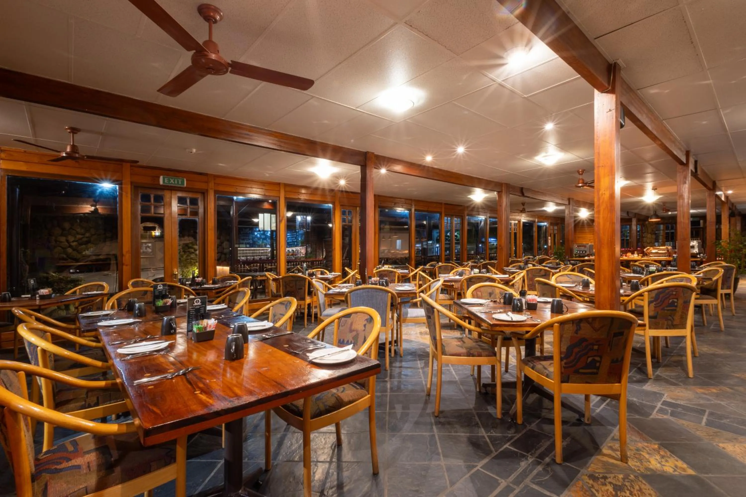 Breakfast in Knysna Log-Inn Hotel