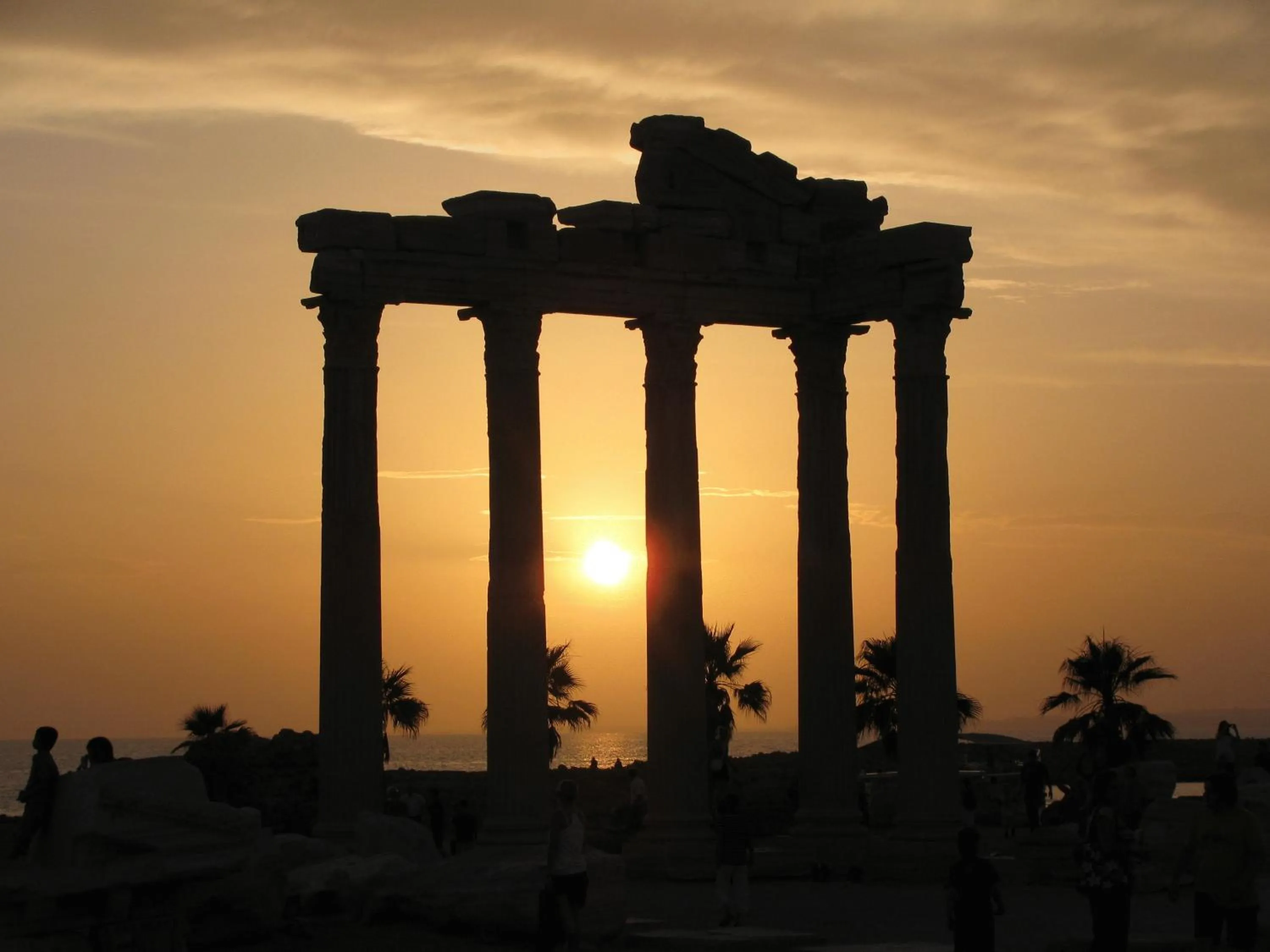 Nearby landmark in Beach House Hotel