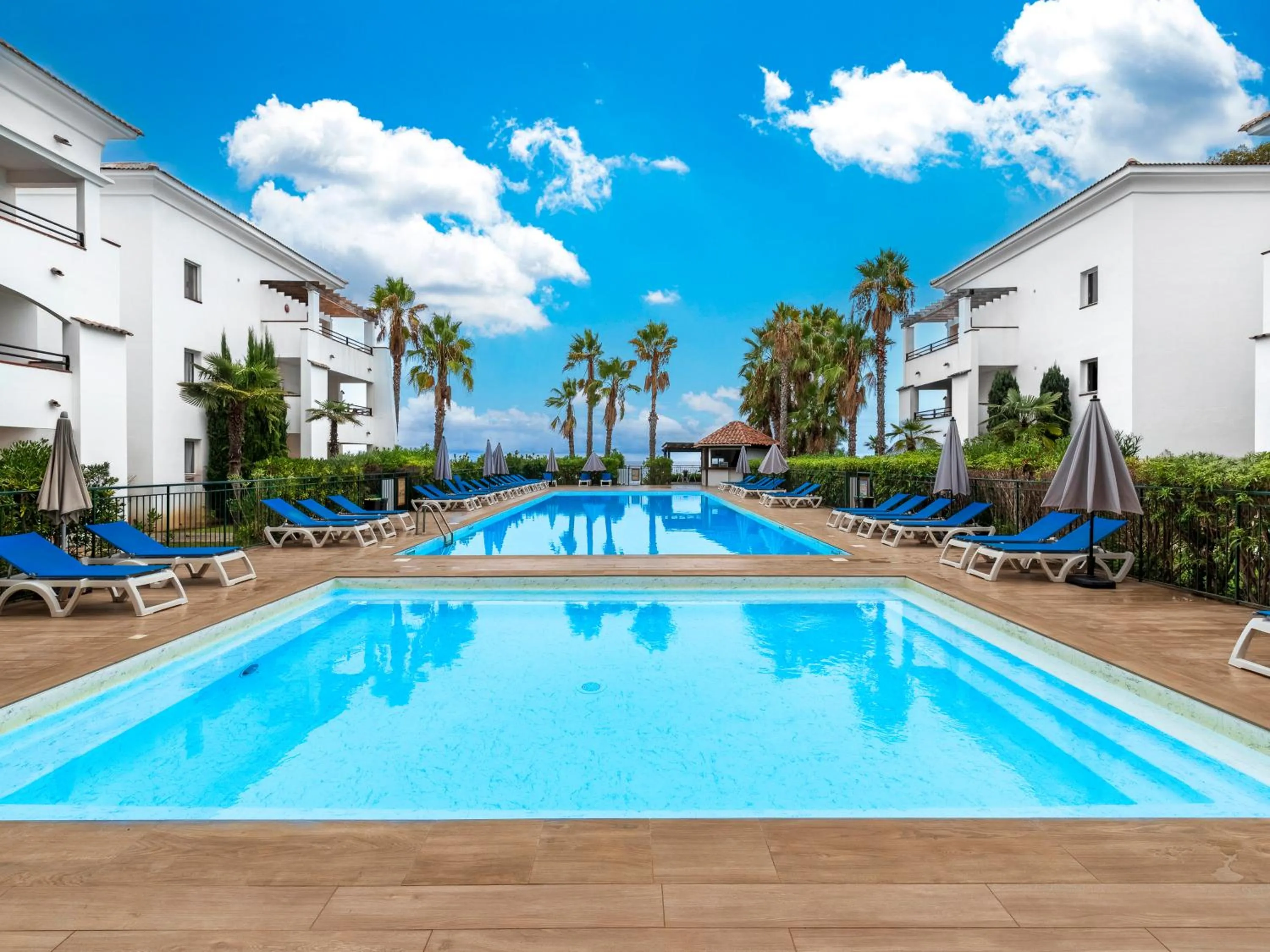 Swimming pool in Vacancéole - Résidence Sognu di Rena