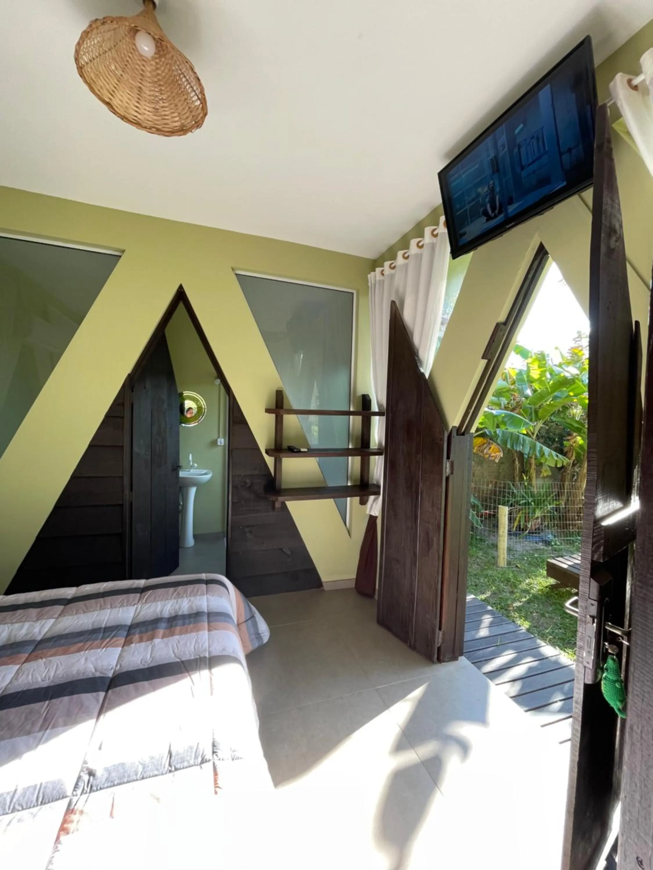 TV and multimedia, Bed in Pousada Areias do Embaú