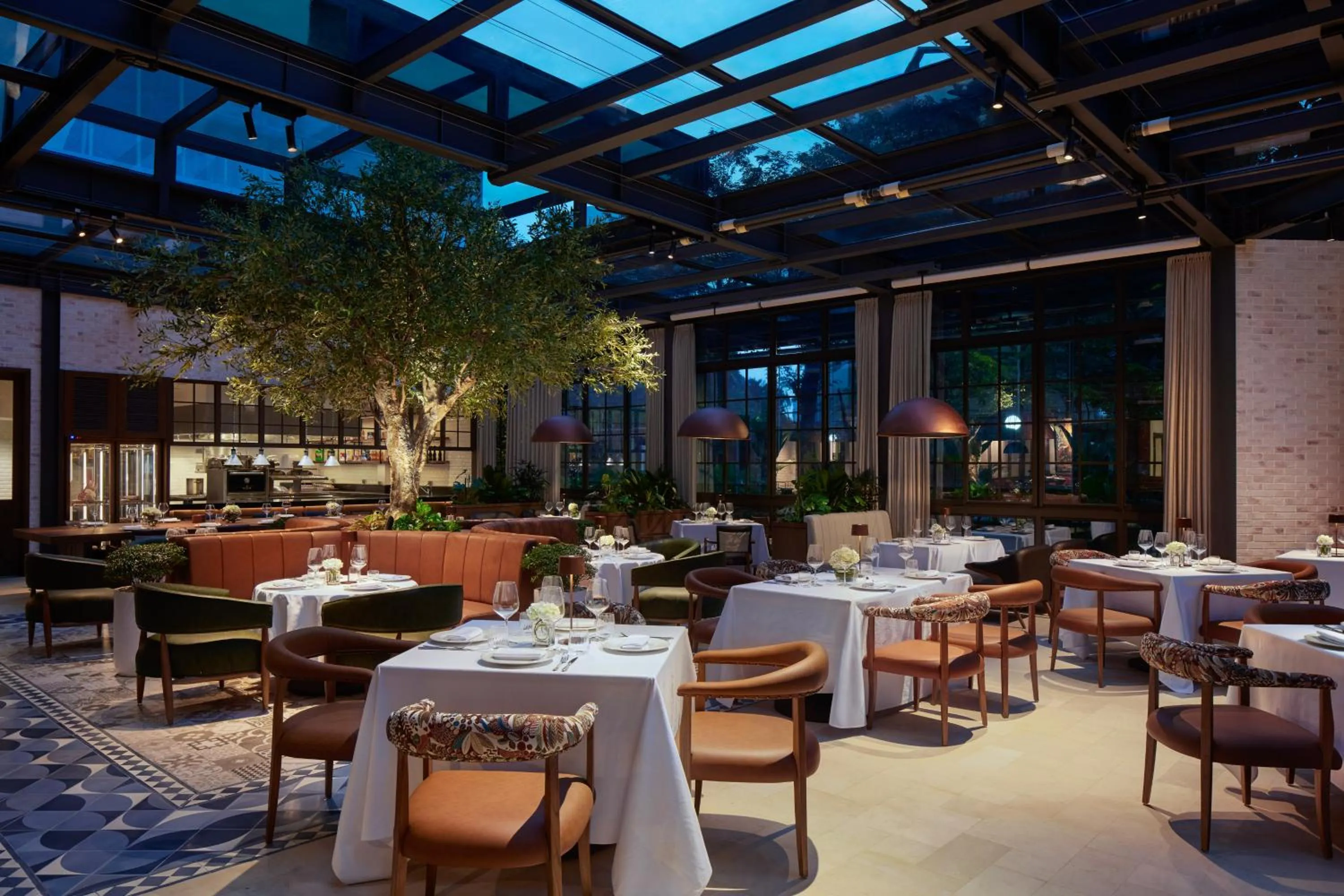 Restaurant/places to eat in Gran Melia Jakarta