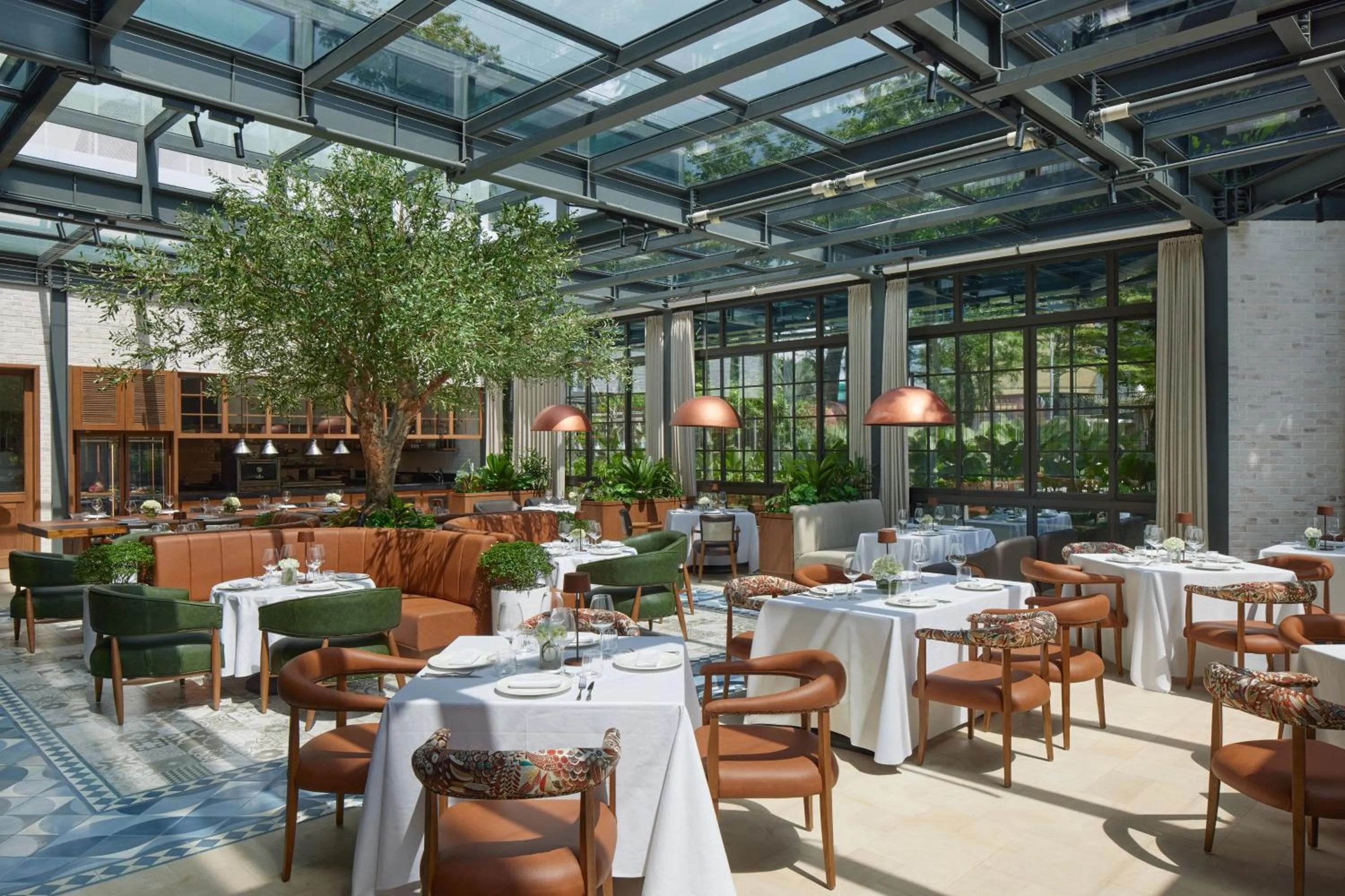 Restaurant/places to eat in Gran Melia Jakarta