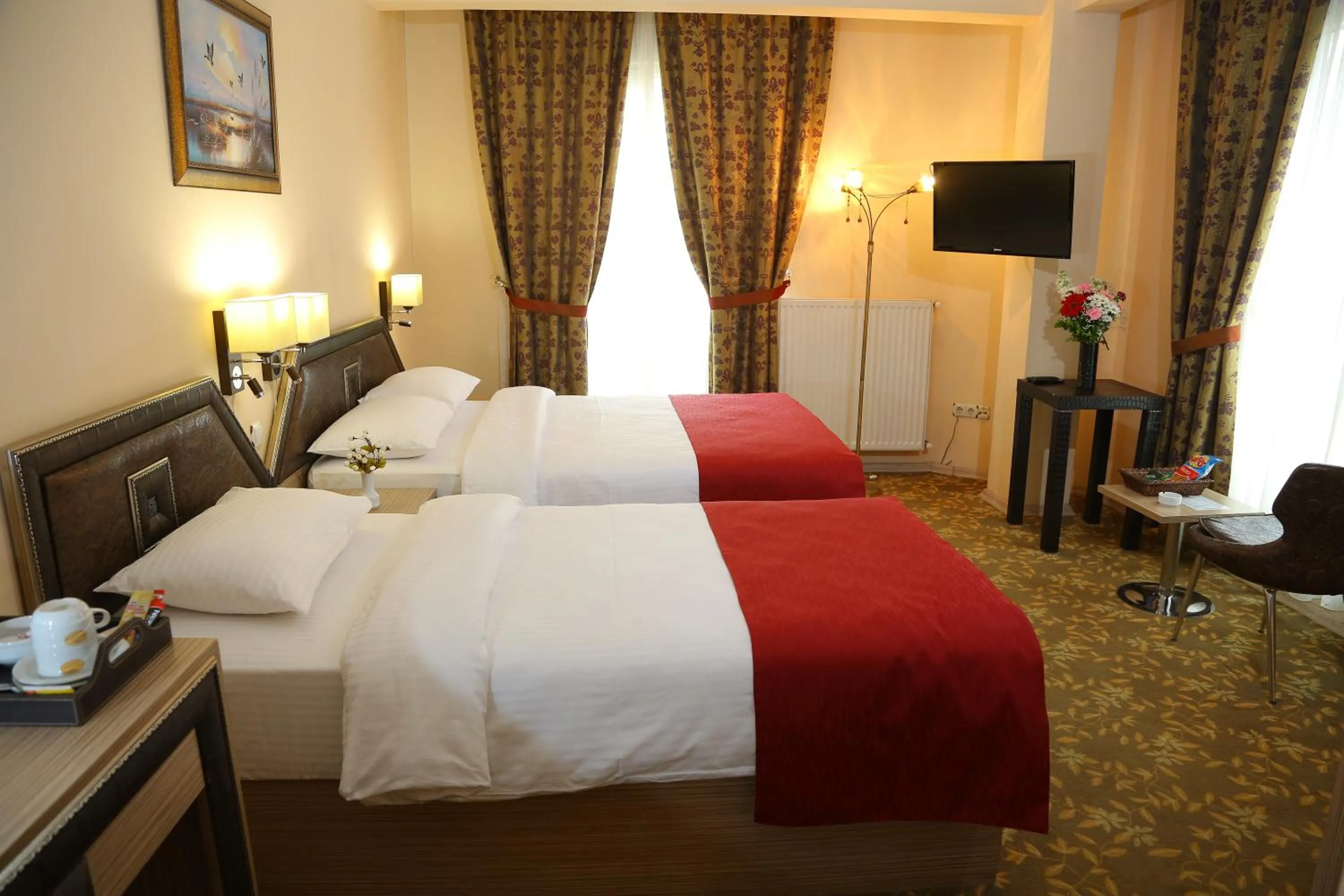 Day, Bed in My House Otel