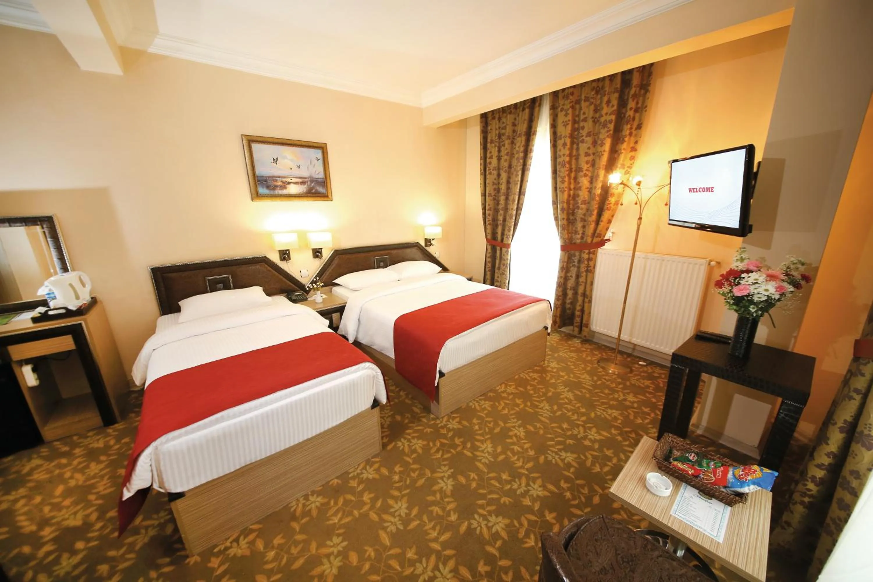 Day, Bed in My House Otel