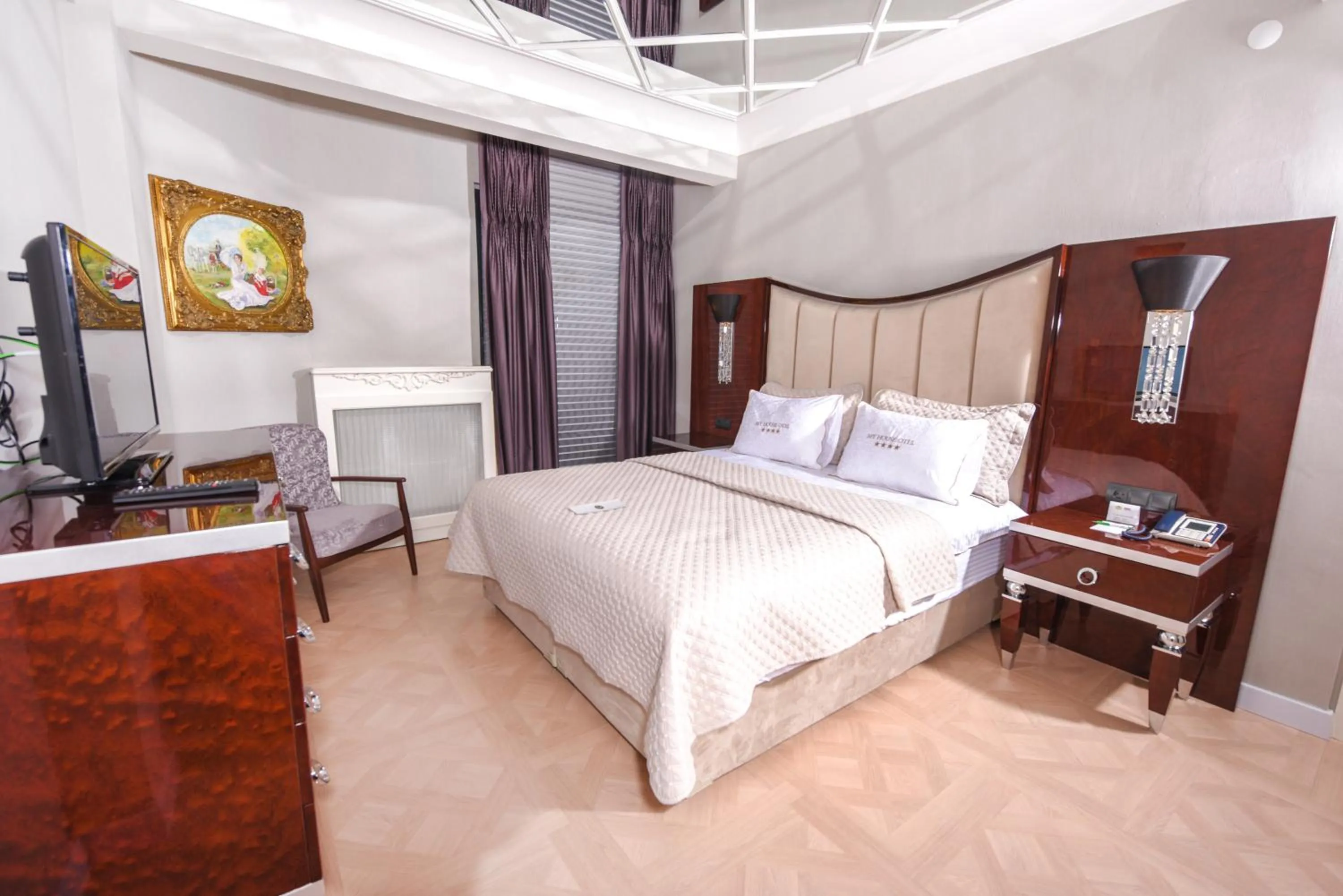 Decorative detail, Bed in My House Otel