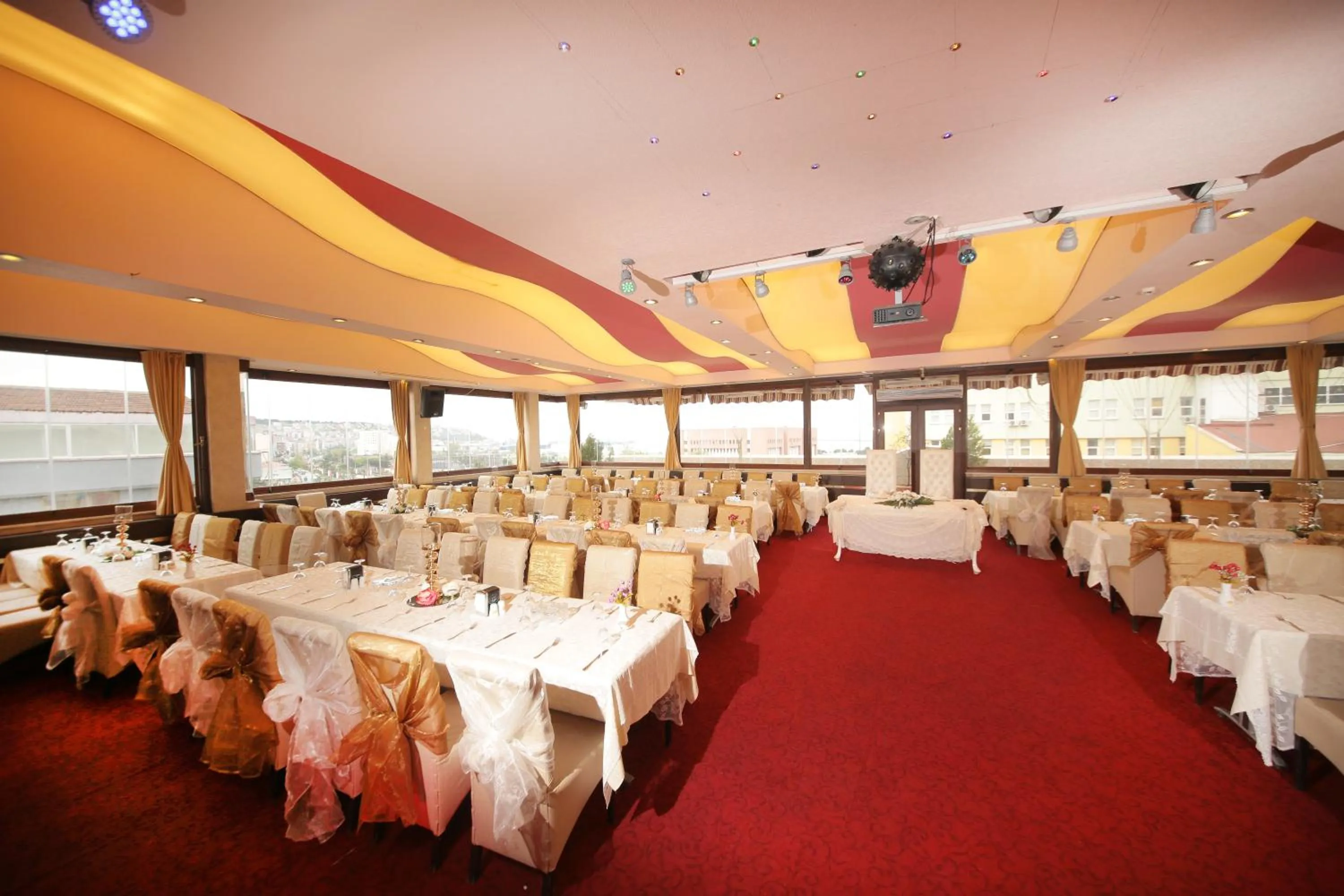 Day in My House Otel