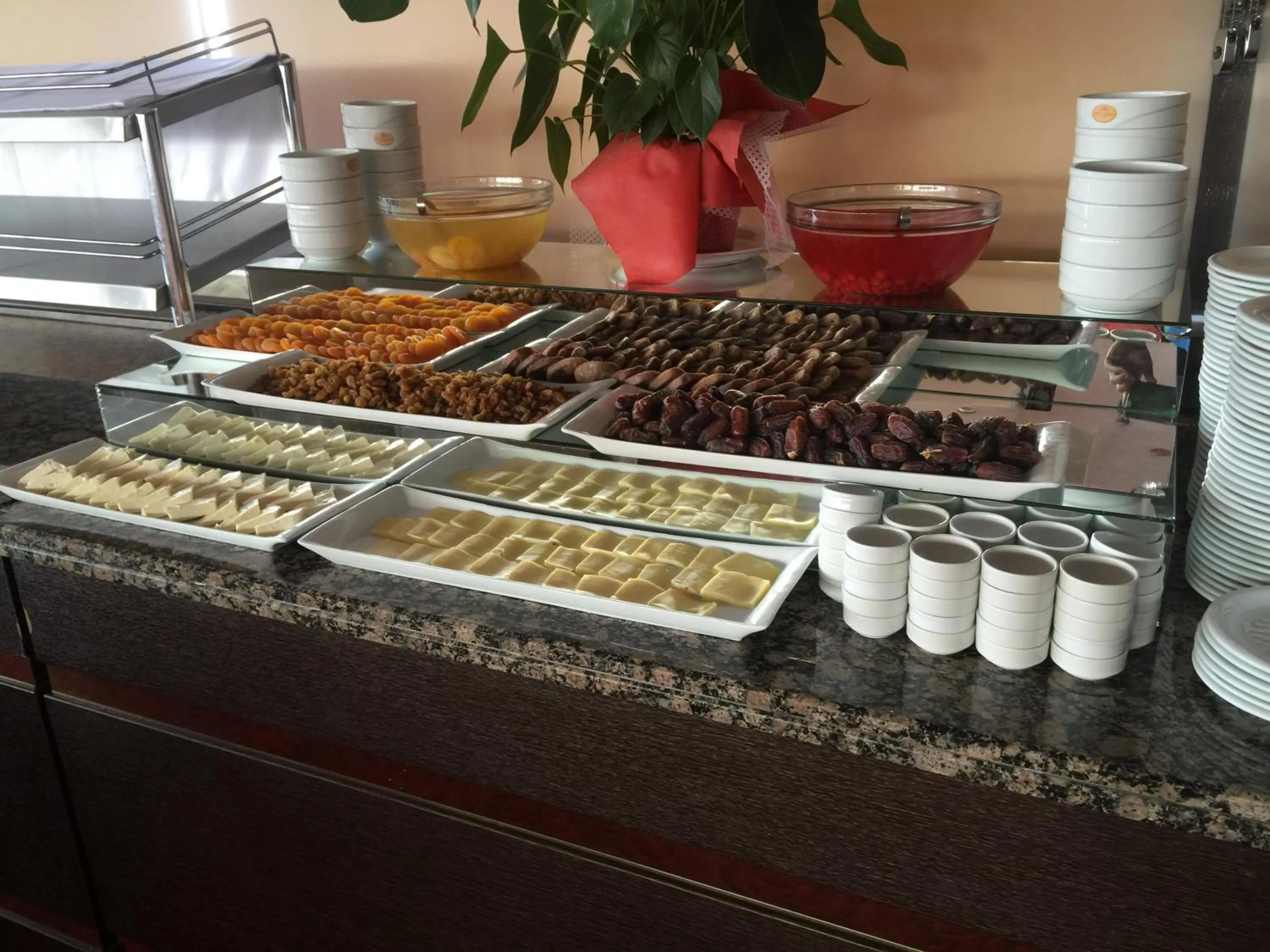 Food in My House Otel