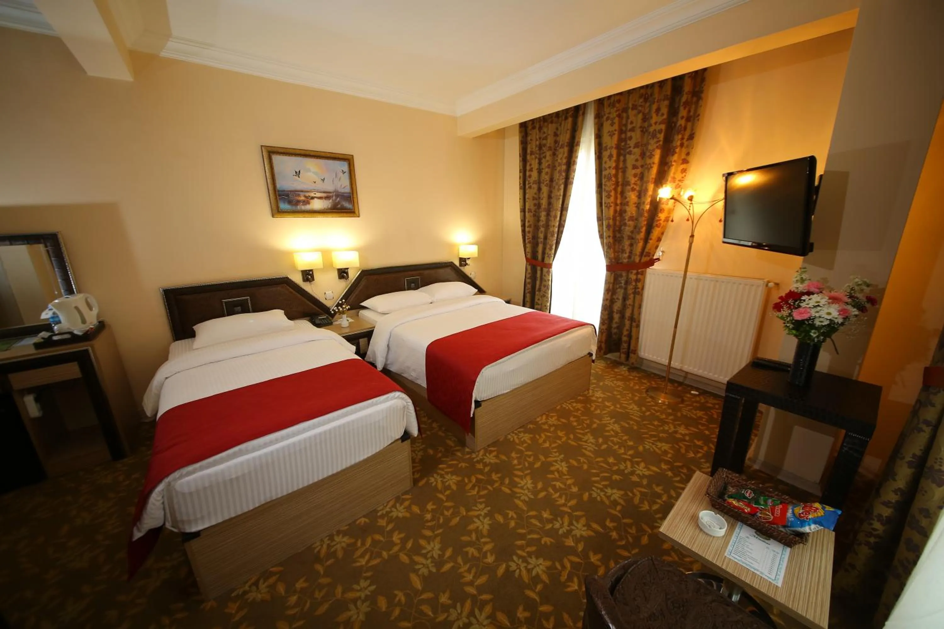 Day, Bed in My House Otel