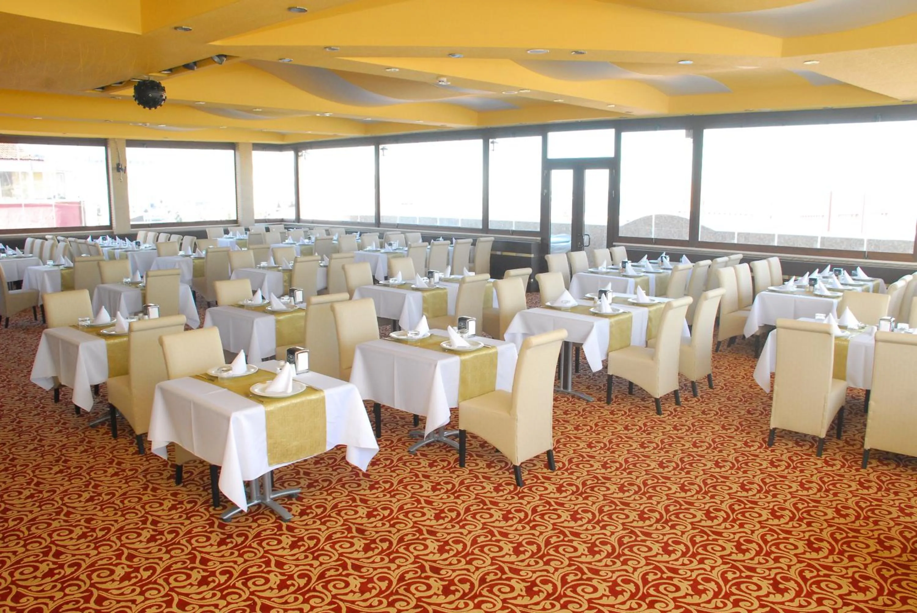 Day in My House Otel