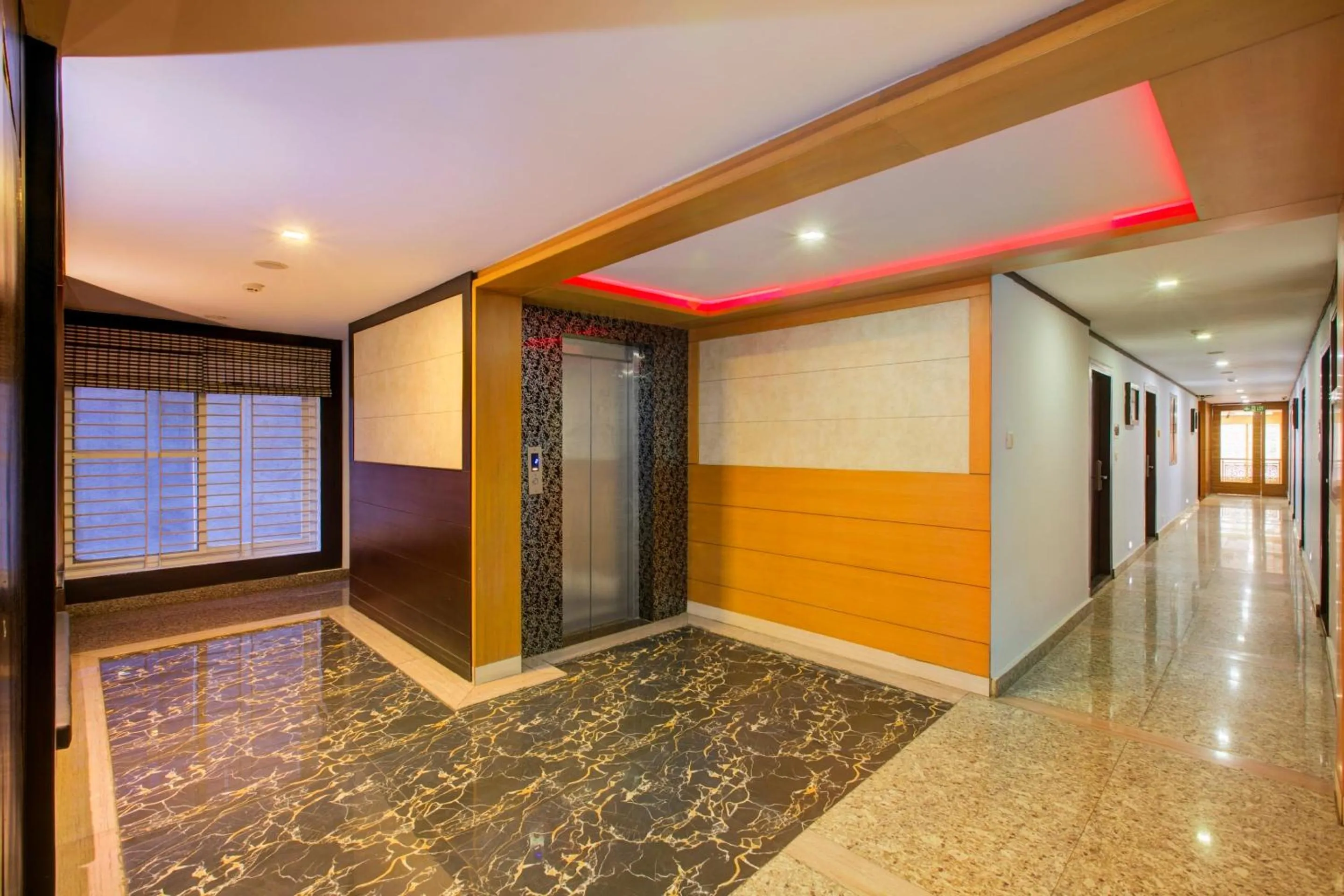 Lobby or reception in Townhouse Oak JVH Hotel Bangalore