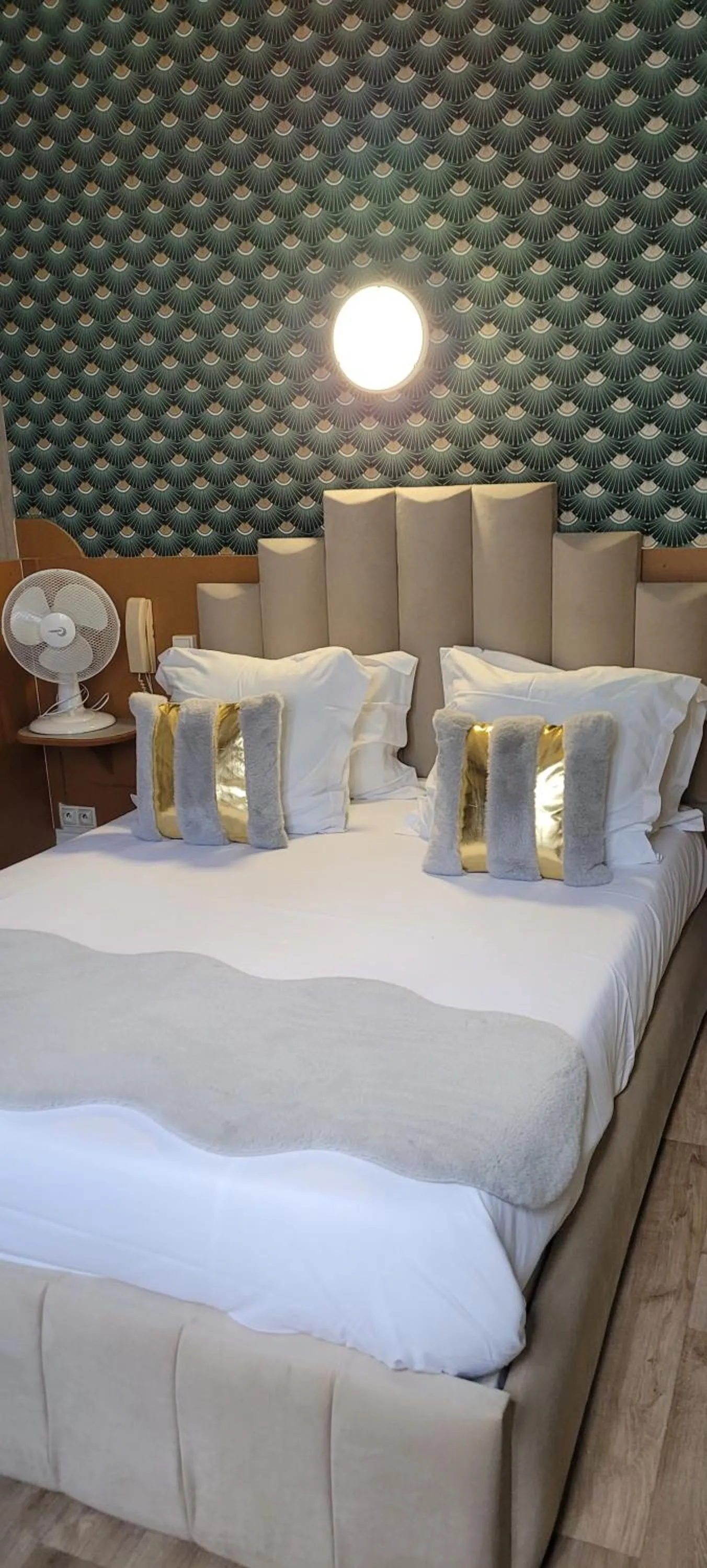 Bedroom, Bed in Hotel Central Anzac