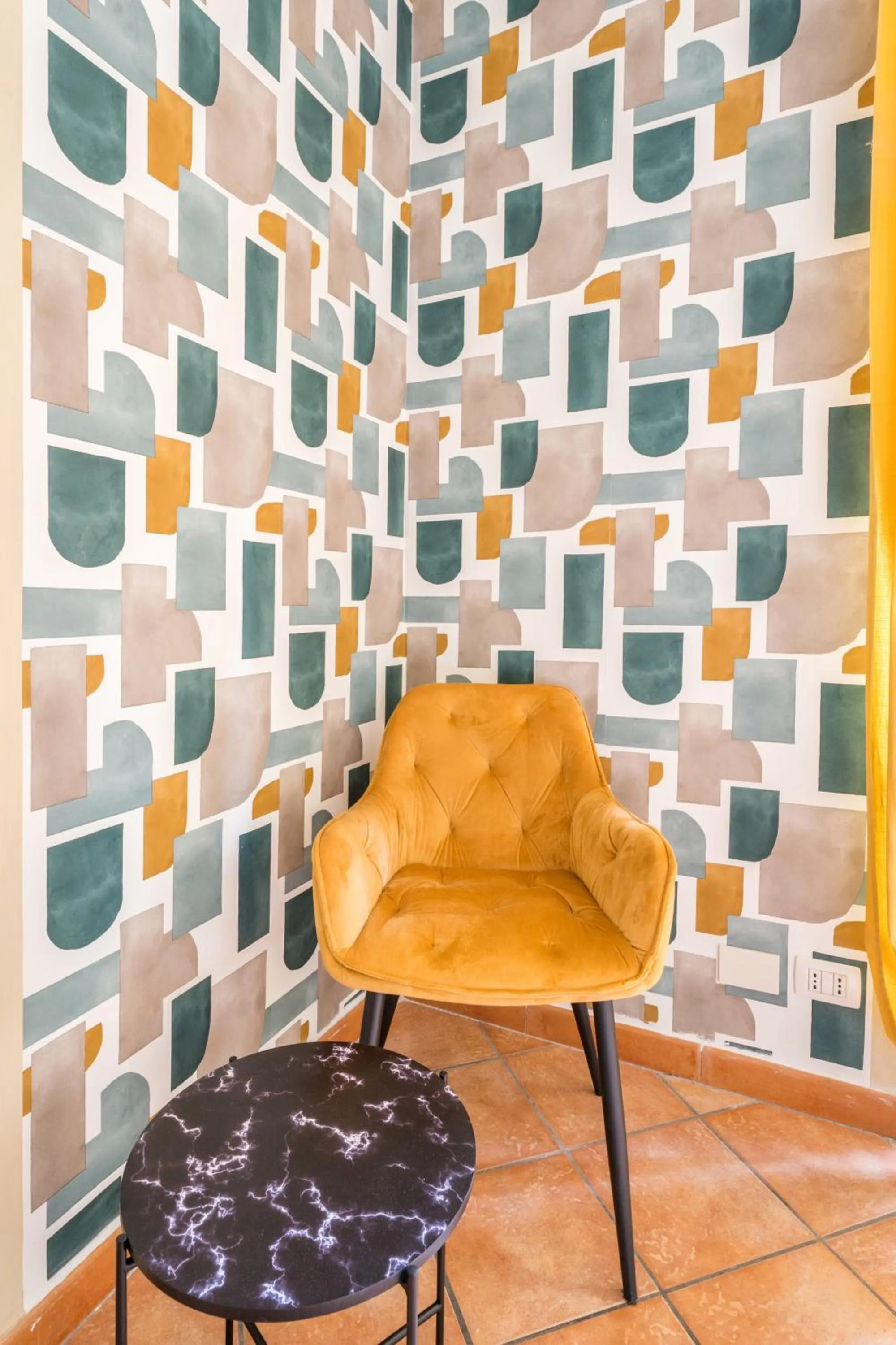 Bedroom in FL Apartments Al Mattonato n4