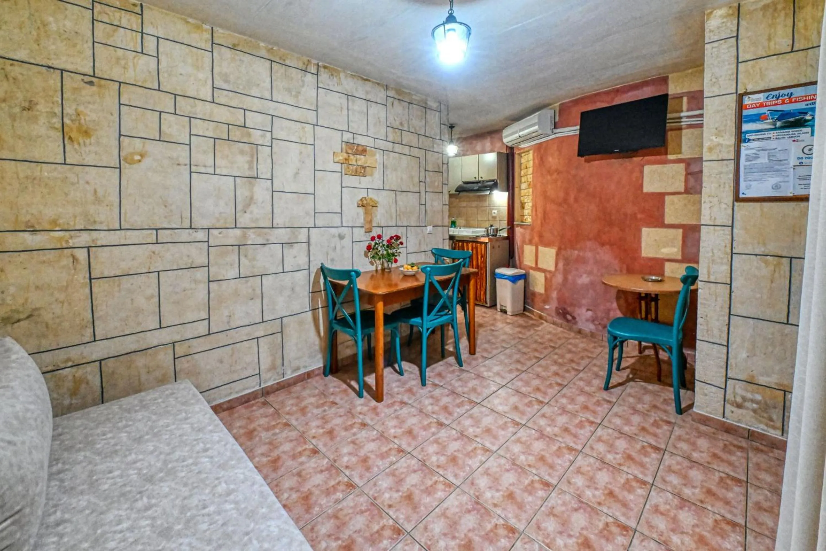 TV and multimedia in Anemomili Village