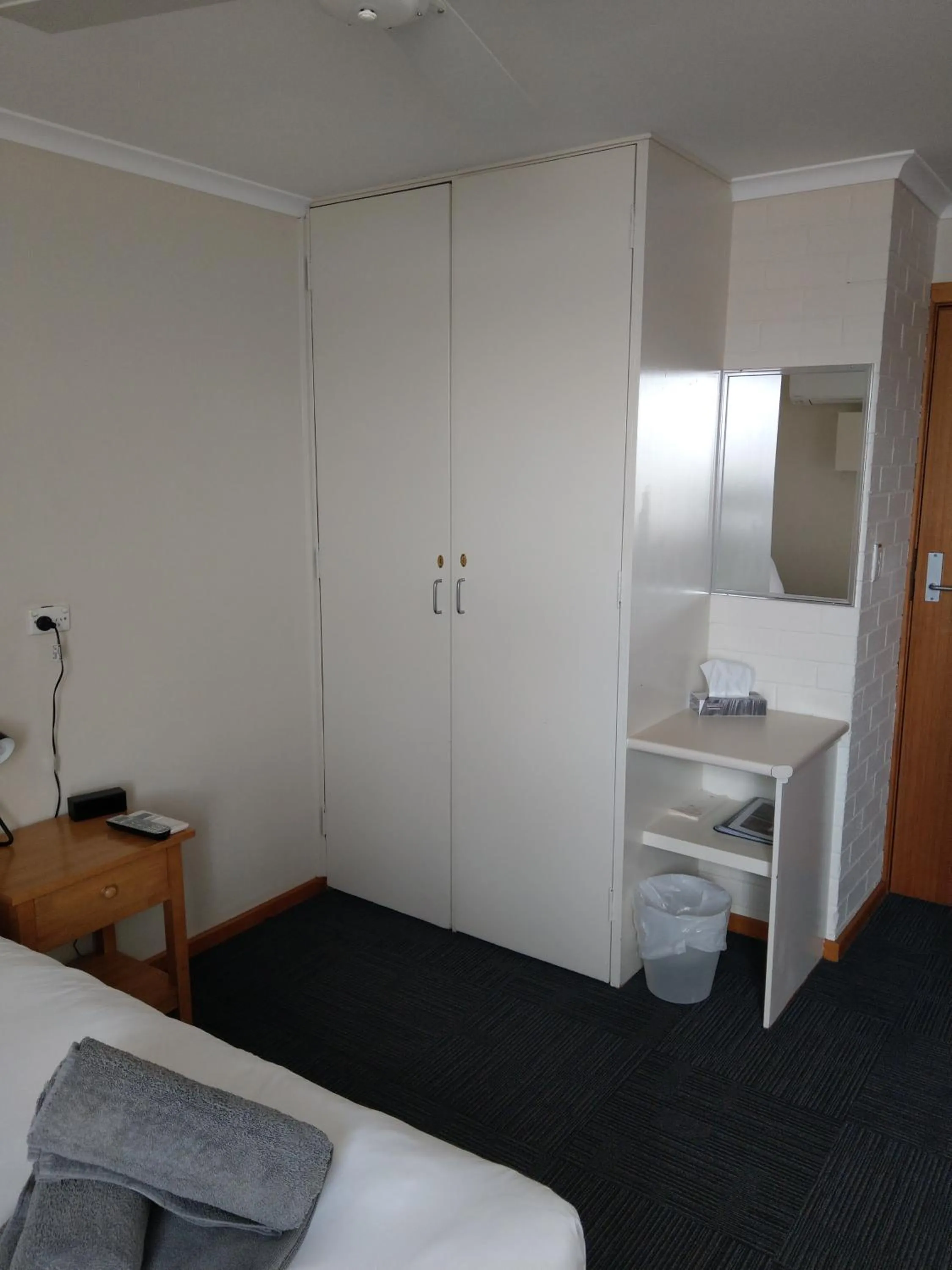 Bedroom, Bed in Henry's Quirindi