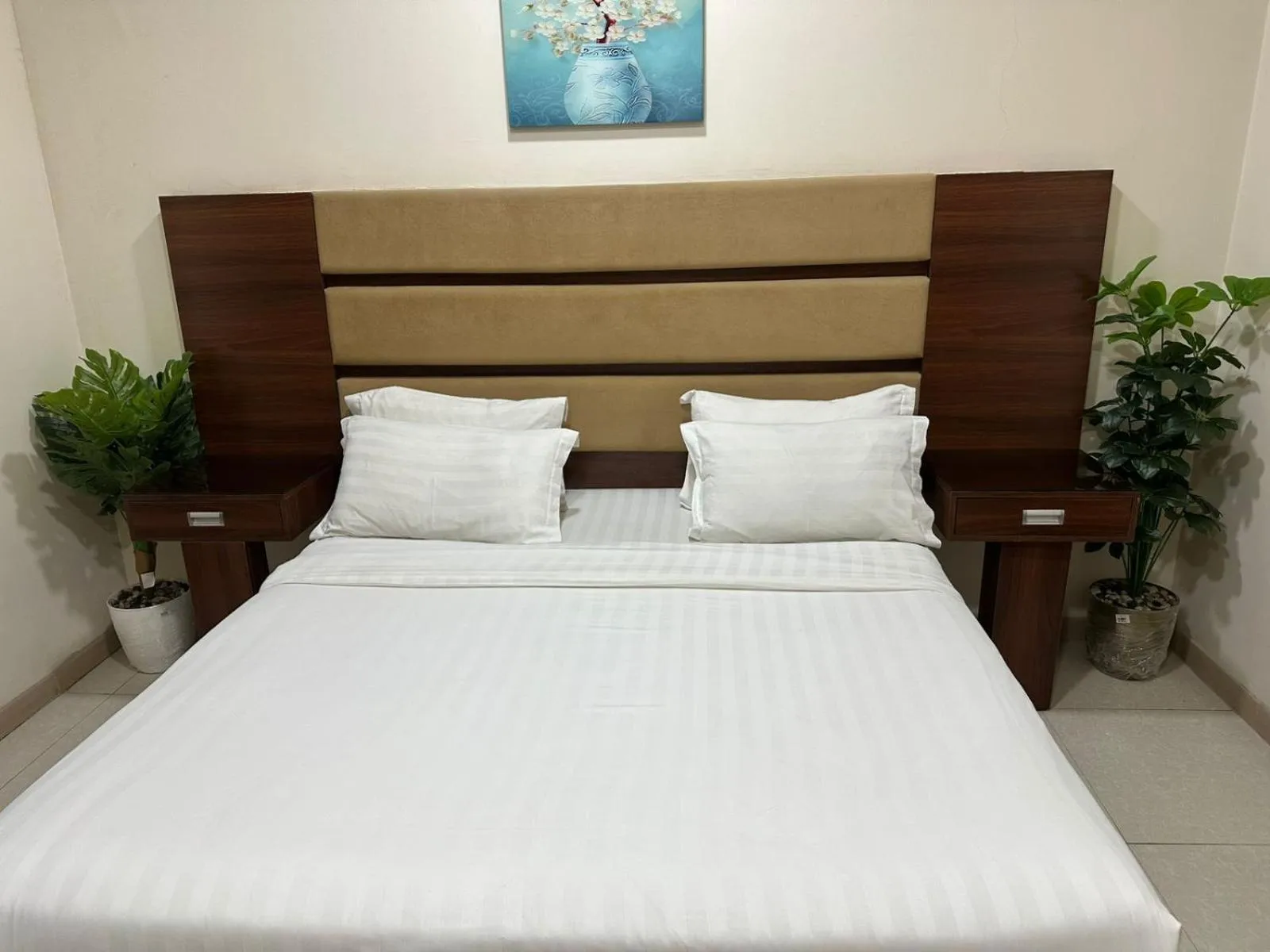 Bed in Almasa Al Khaleejia Serviced Apartments - الماسة الخليجية للشقق المخدومة
