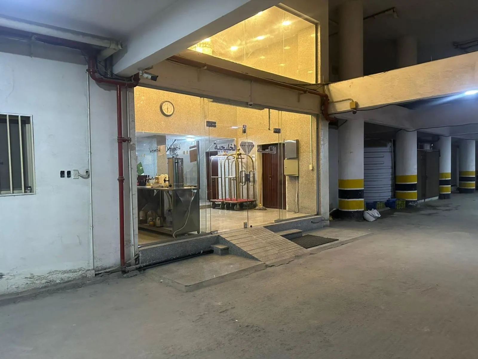 Facade/entrance in Almasa Al Khaleejia Serviced Apartments - الماسة الخليجية للشقق المخدومة