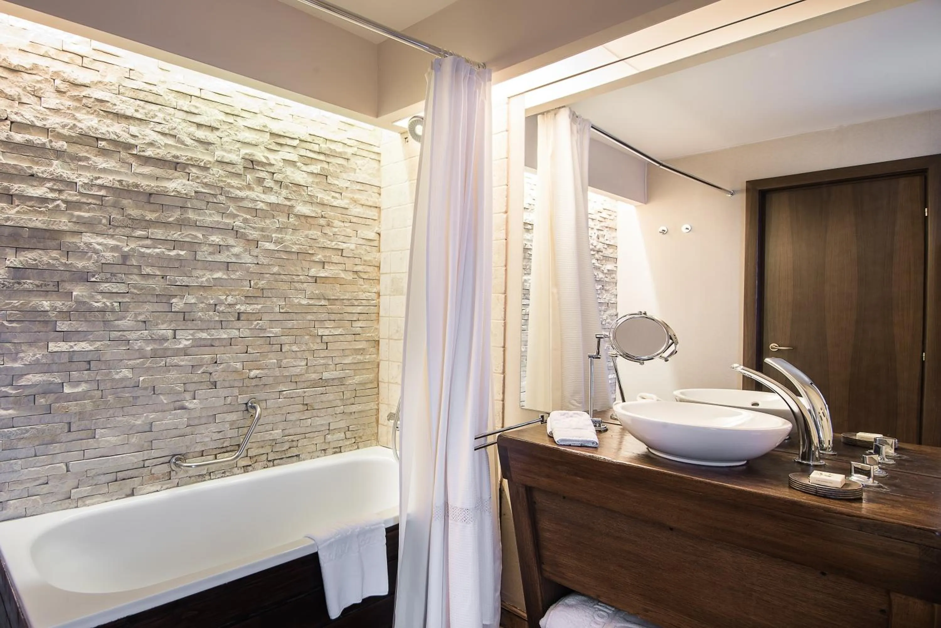 Ioana Boutique Hotel