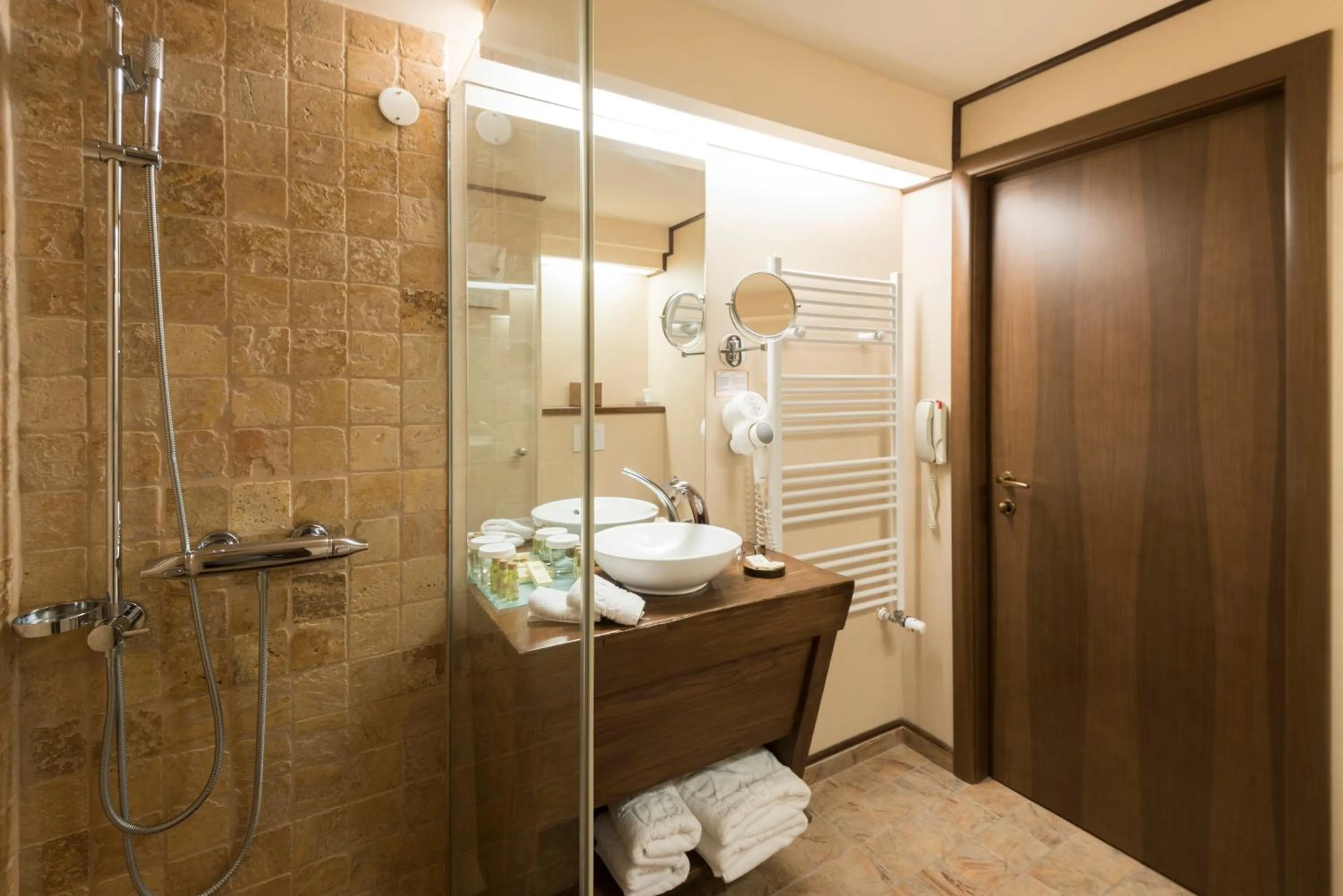 Bathroom in Ioana Boutique Hotel