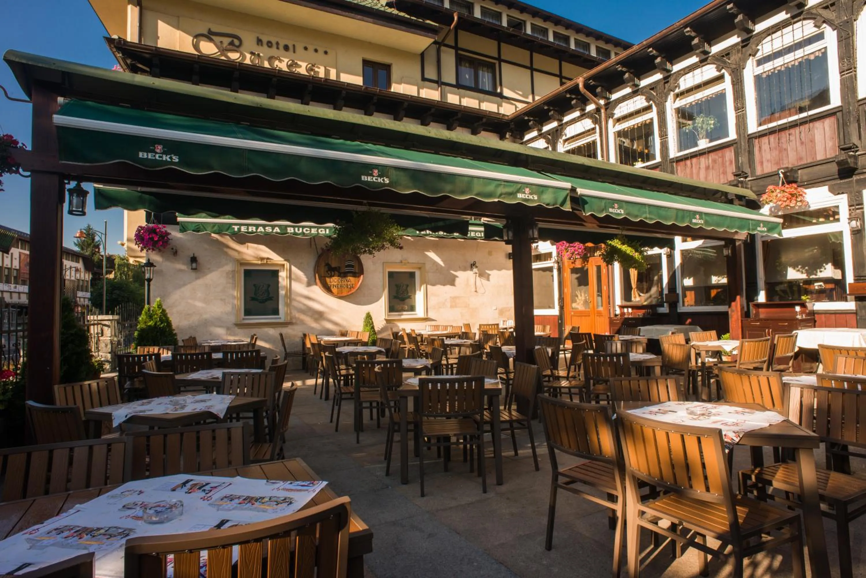 Restaurant/places to eat in Hotel Bucegi