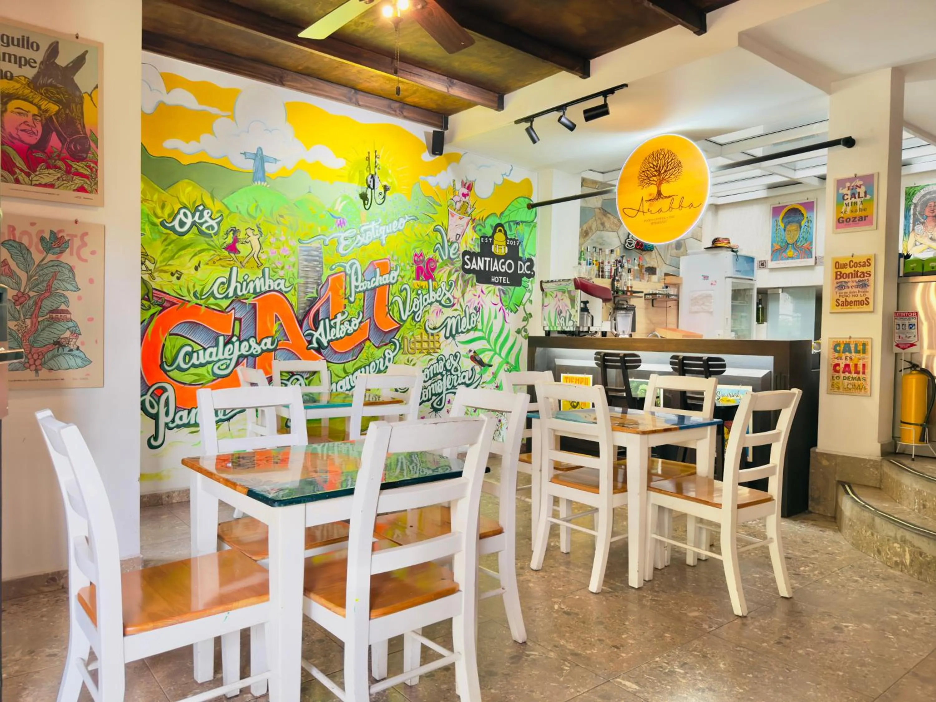 Restaurant/places to eat in Santiago DC Hotel