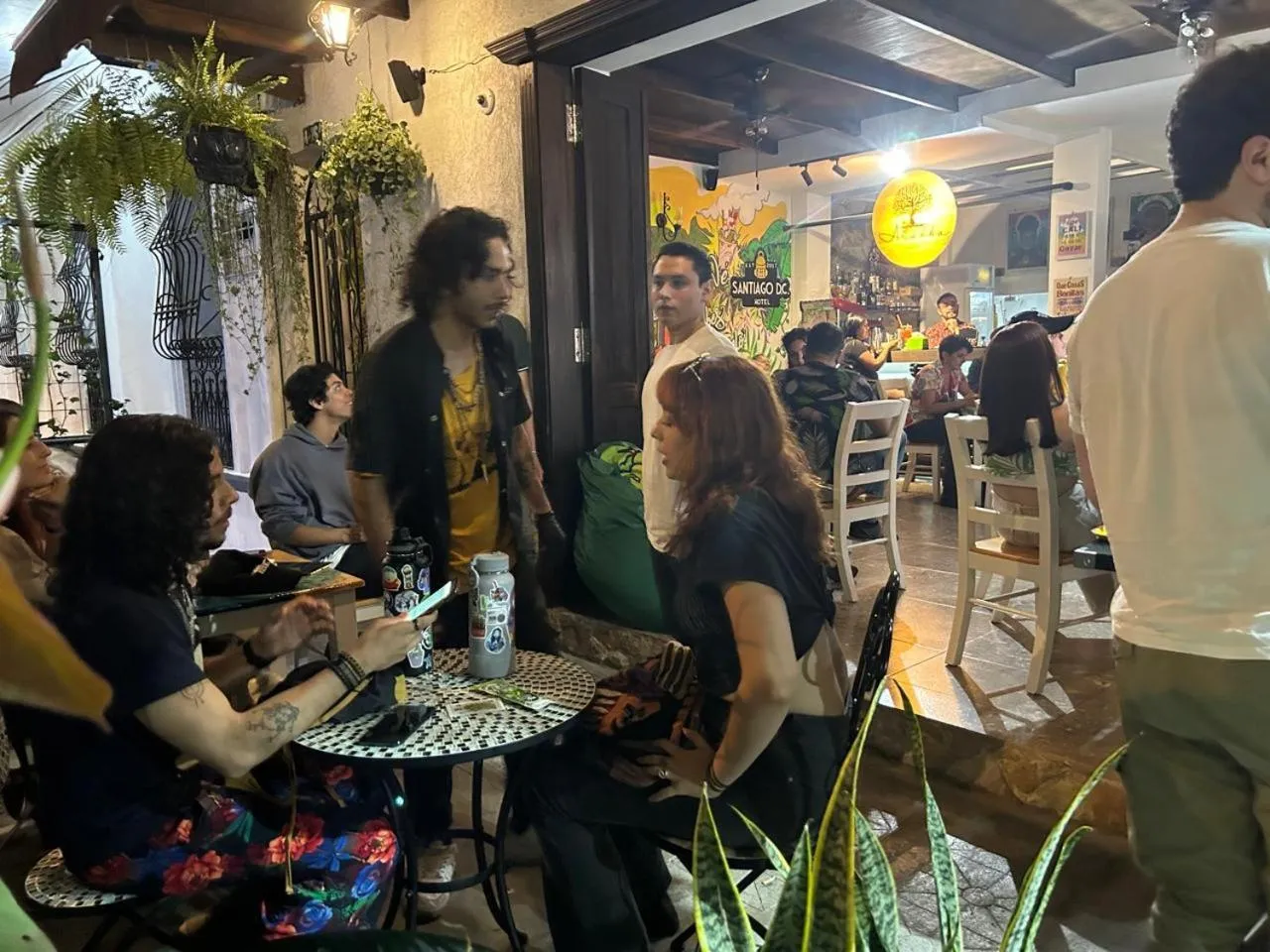 Restaurant/places to eat in Santiago DC Hotel