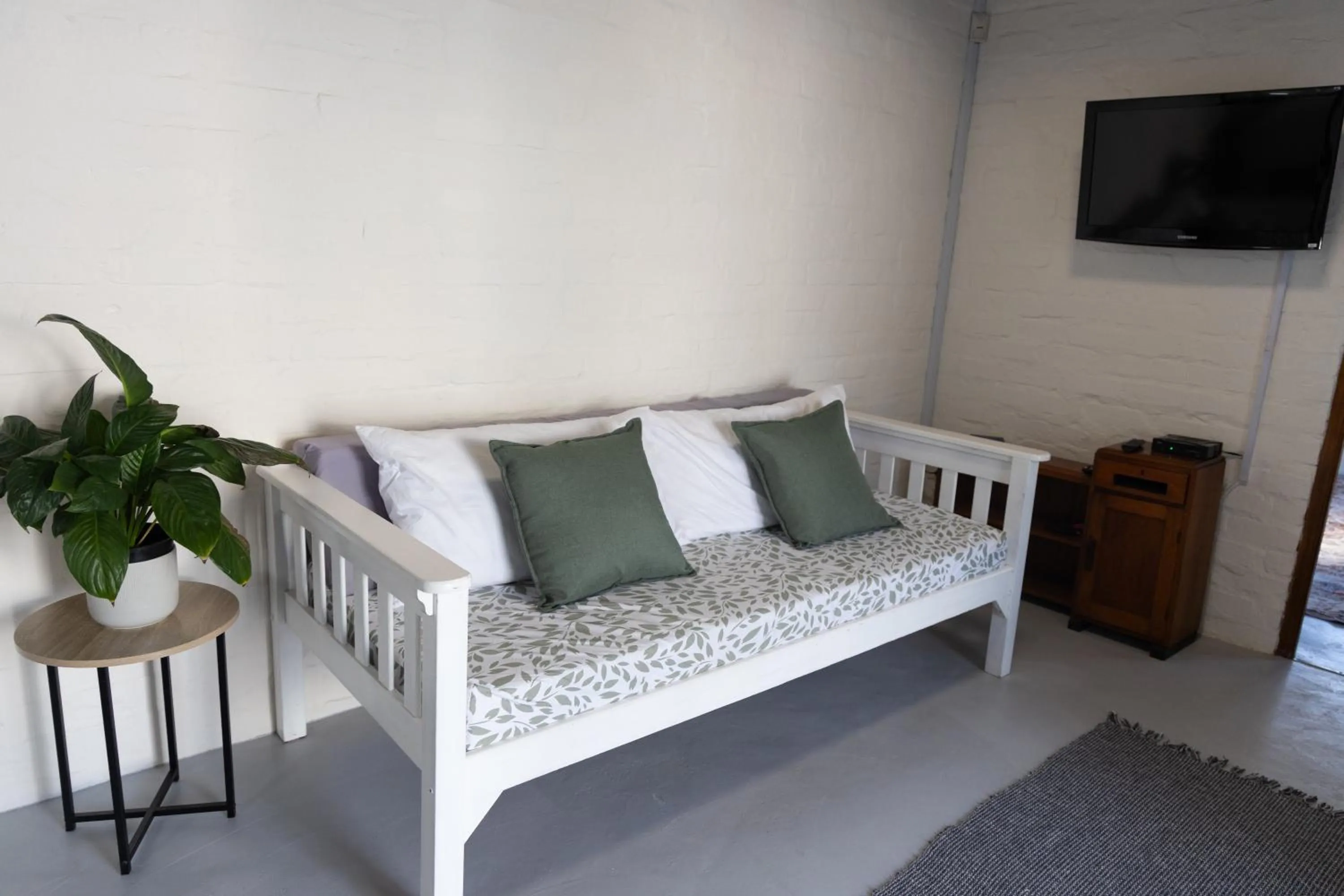 Bed in Koo Karoo Guest Lodge and Self Catering