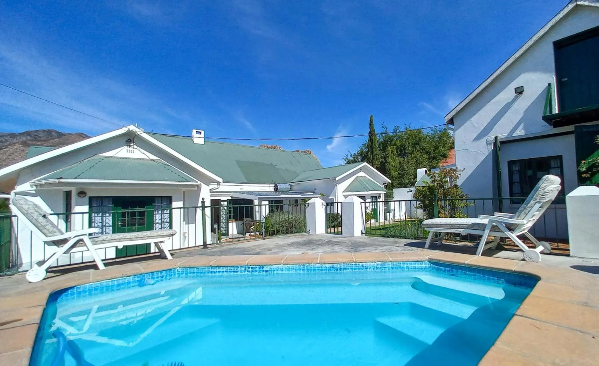 Swimming pool in Koo Karoo Guest Lodge and Self Catering