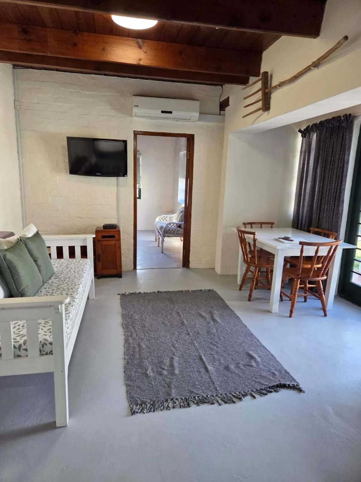 Seating area, Bed in Koo Karoo Guest Lodge and Self Catering