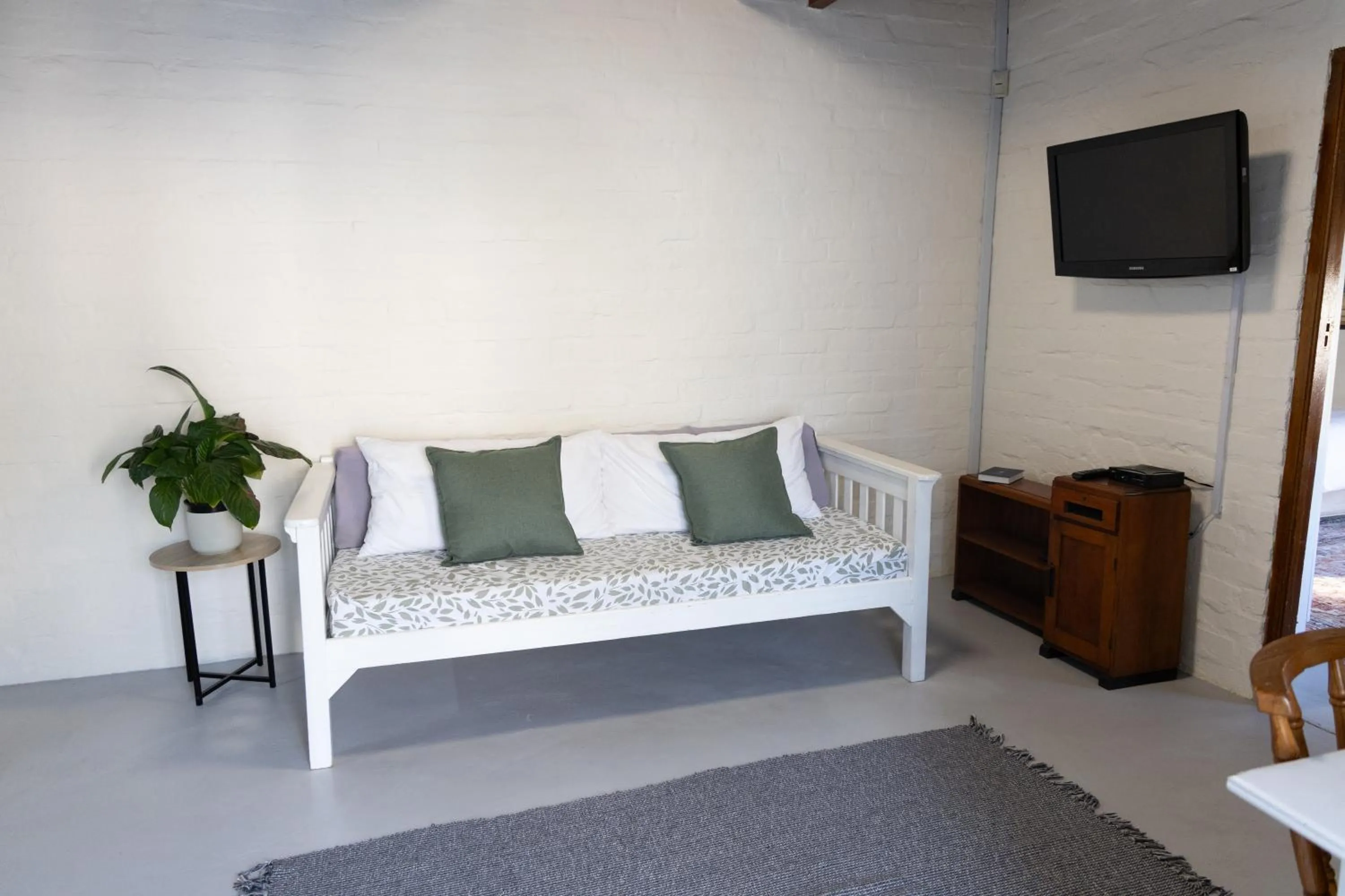 Bed in Koo Karoo Guest Lodge and Self Catering