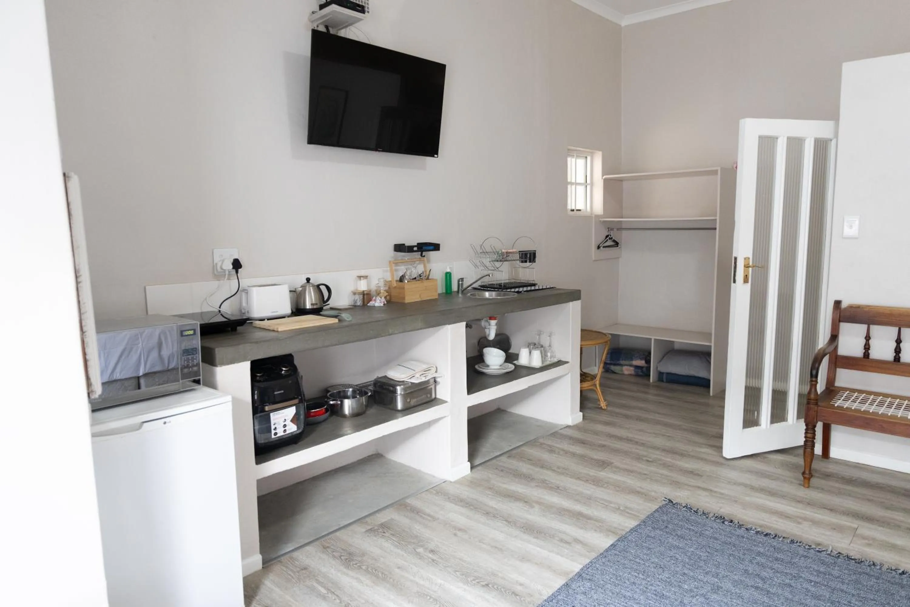 Koo Karoo Guest Lodge and Self Catering