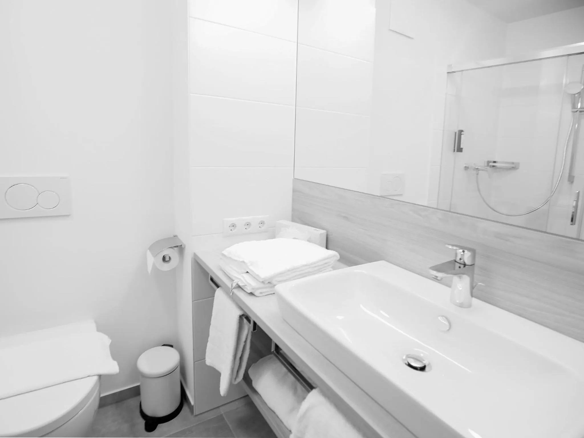 Shower in DORMERO SeHo Graz