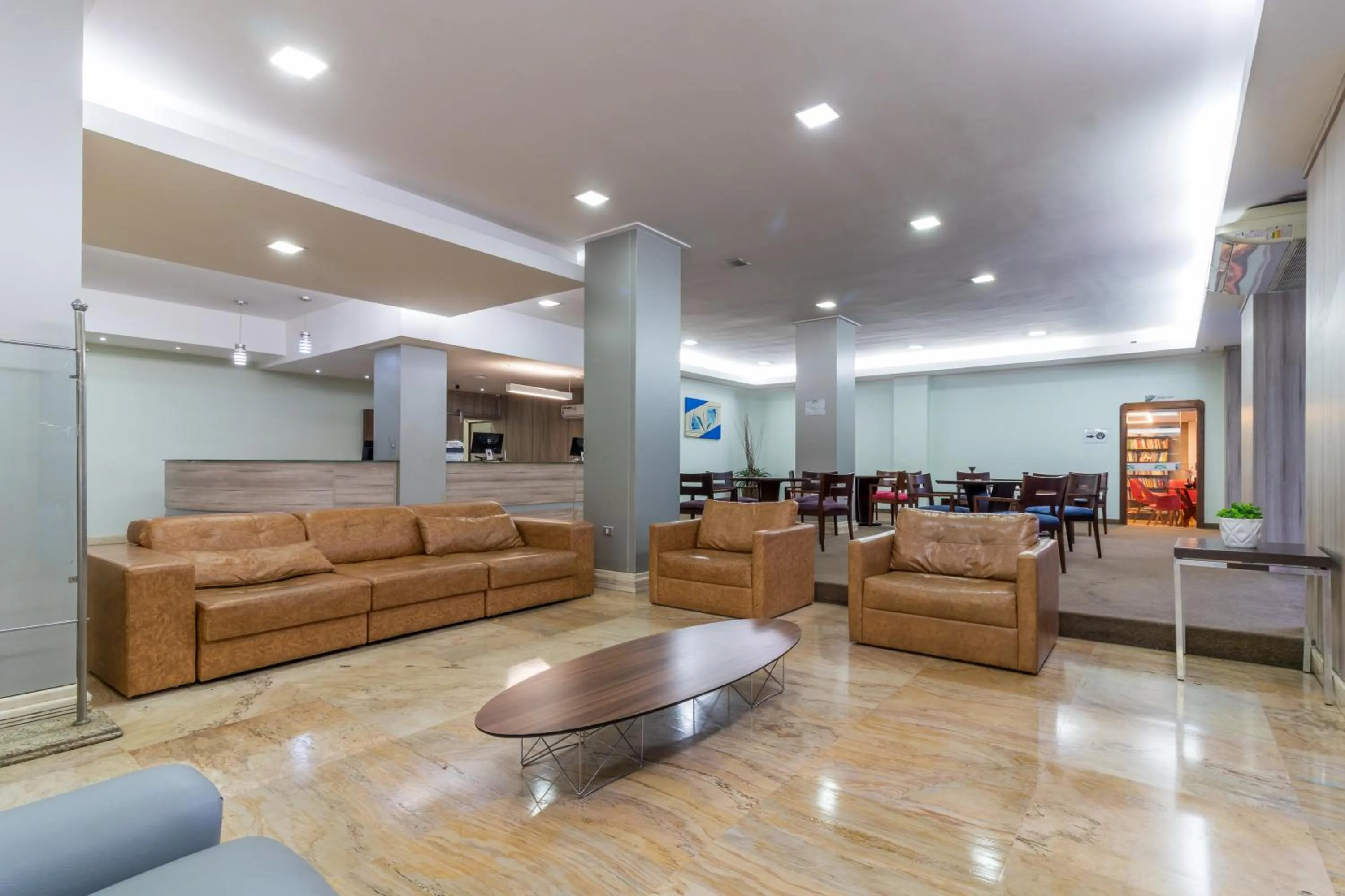 TV and multimedia in Umuarama Plaza Hotel by Castelo Itaipava