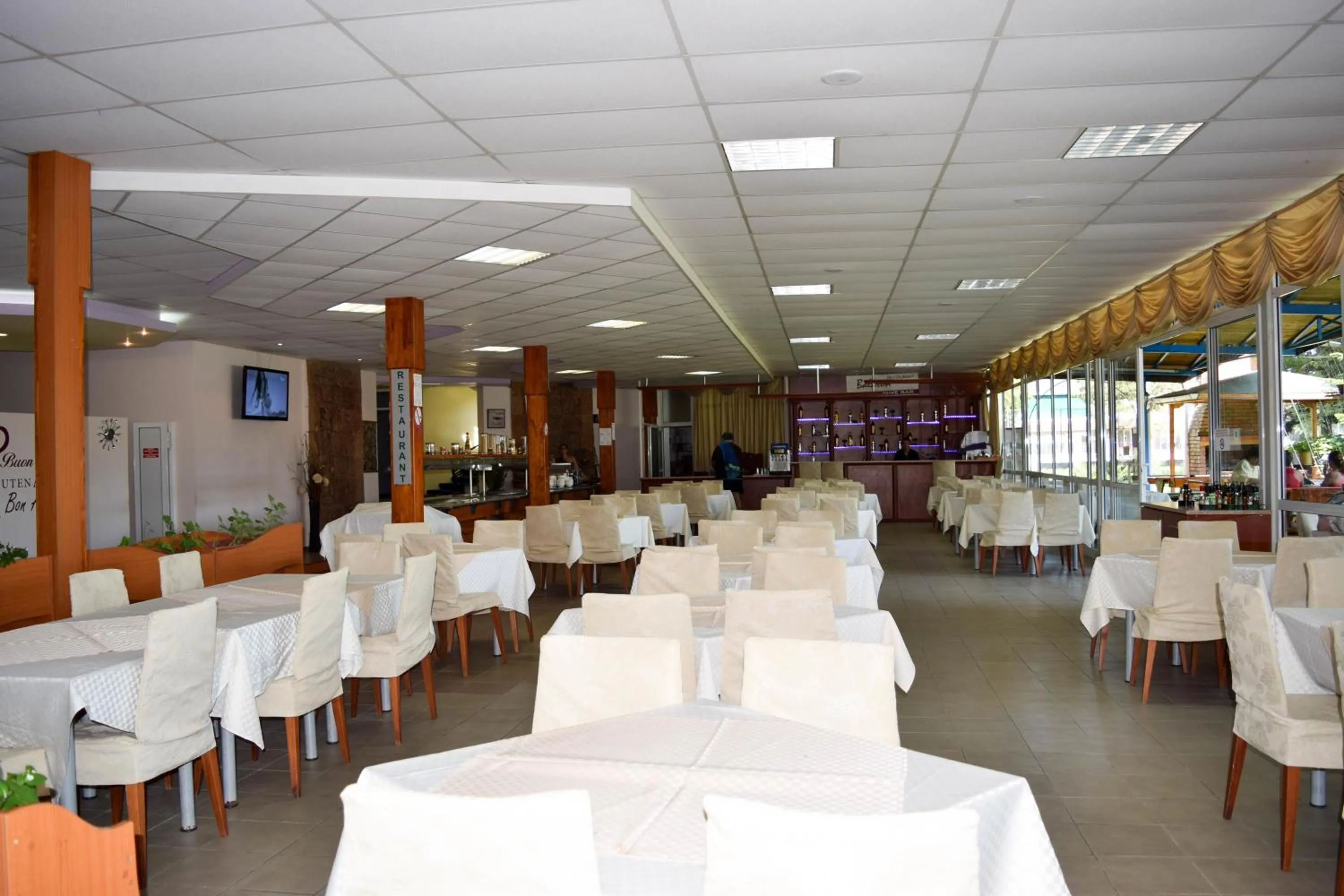 Restaurant/places to eat in Balaton Hotel