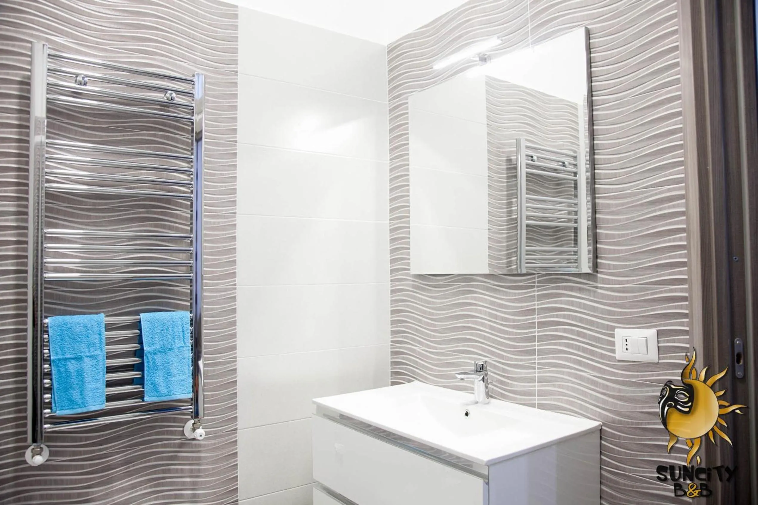 Bathroom in Suncity B&B