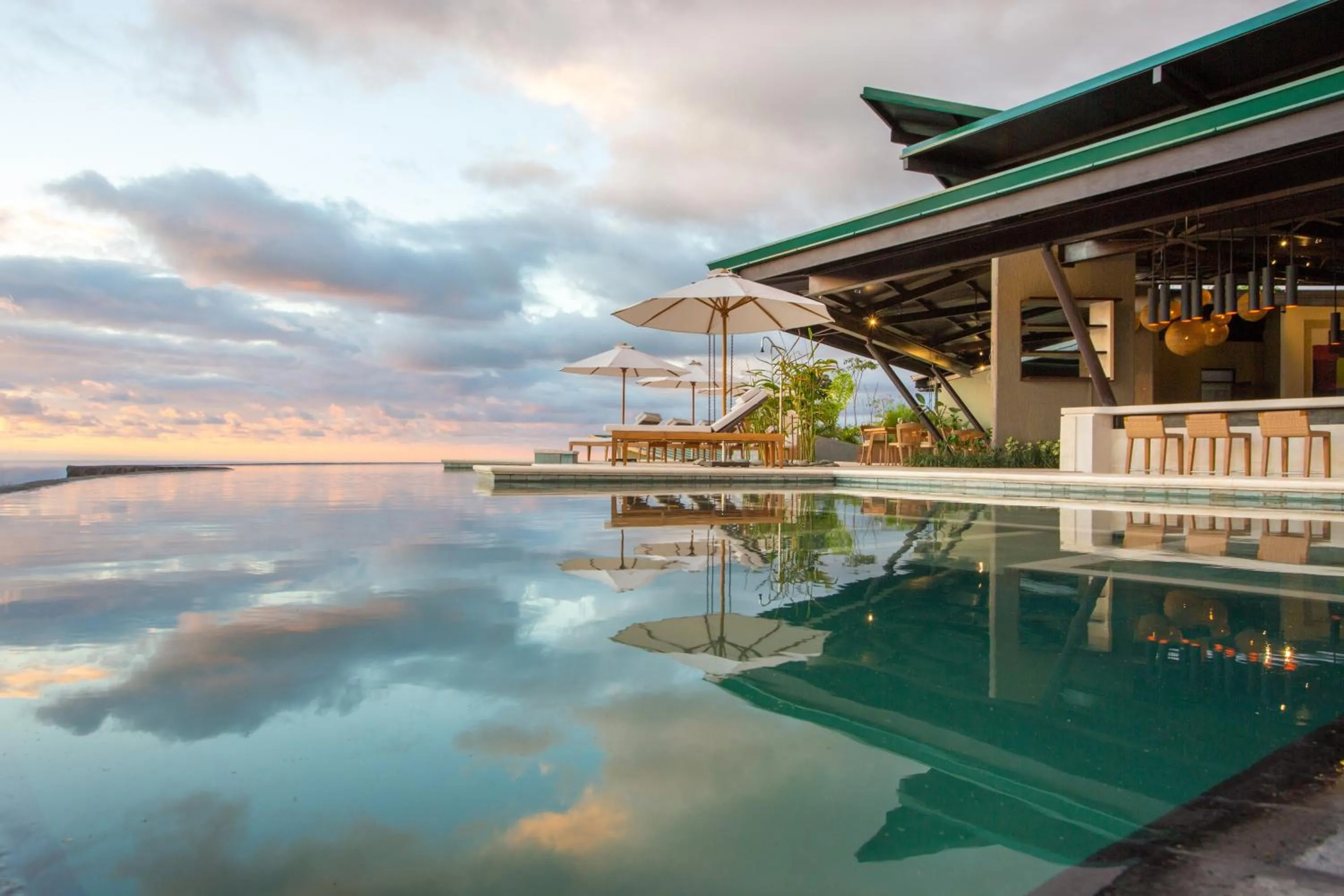 Swimming pool in Hotel Three Sixty - Adults Only